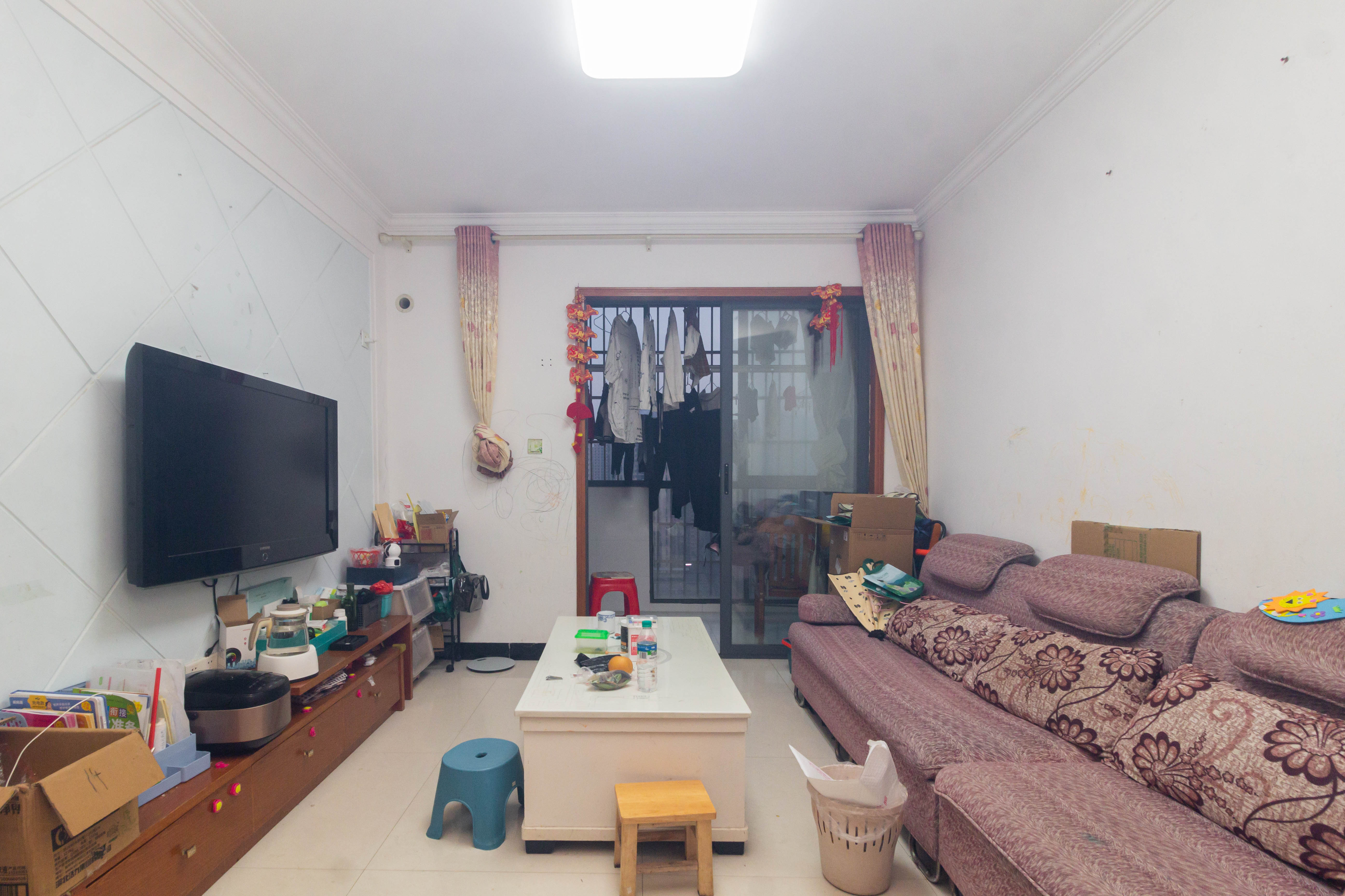 中国铁建国际城一期  2室2厅1卫   41.80万客厅