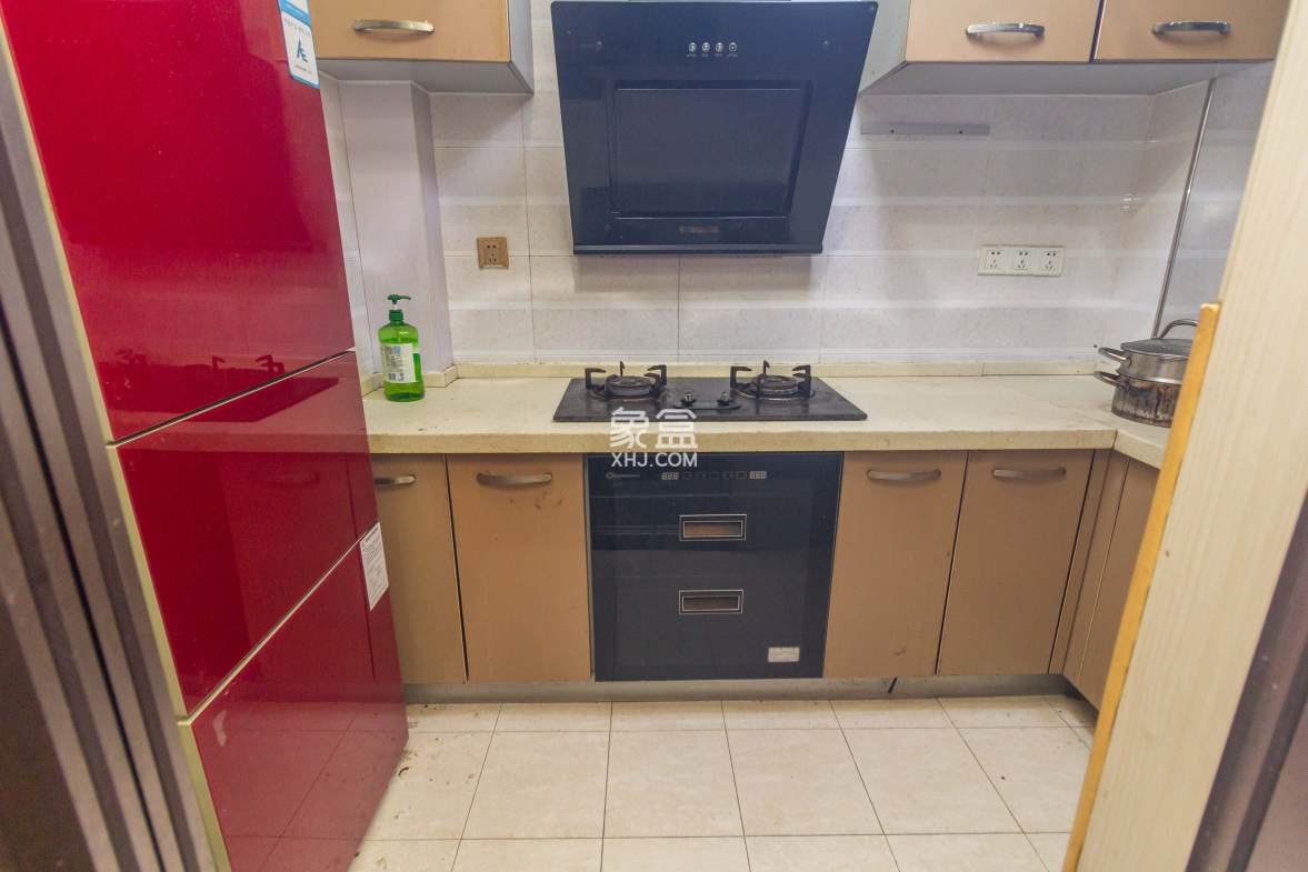 中国铁建国际城一期  3室2厅1卫    46.8万 中国铁建国际城一期  3室2厅1卫    46.8万厨房