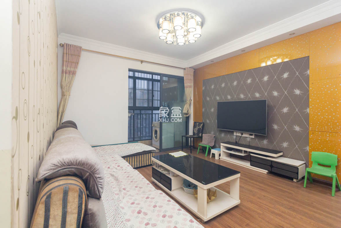 中国铁建国际城一期  3室2厅1卫    46.8万 中国铁建国际城一期  3室2厅1卫    46.8万客厅