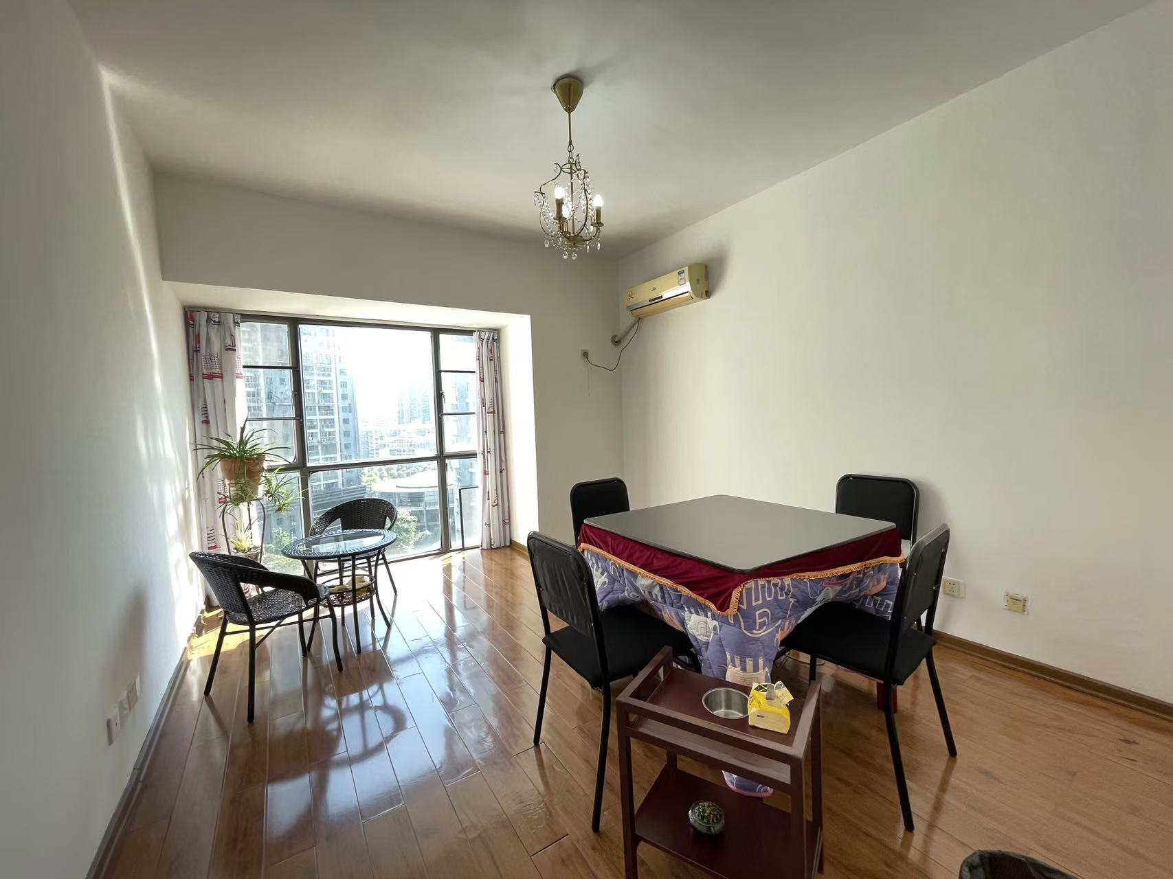 美林银谷 4室2厅3卫 3700.0元/月 美林银谷 4室2厅3卫 3700.0元/月室内图