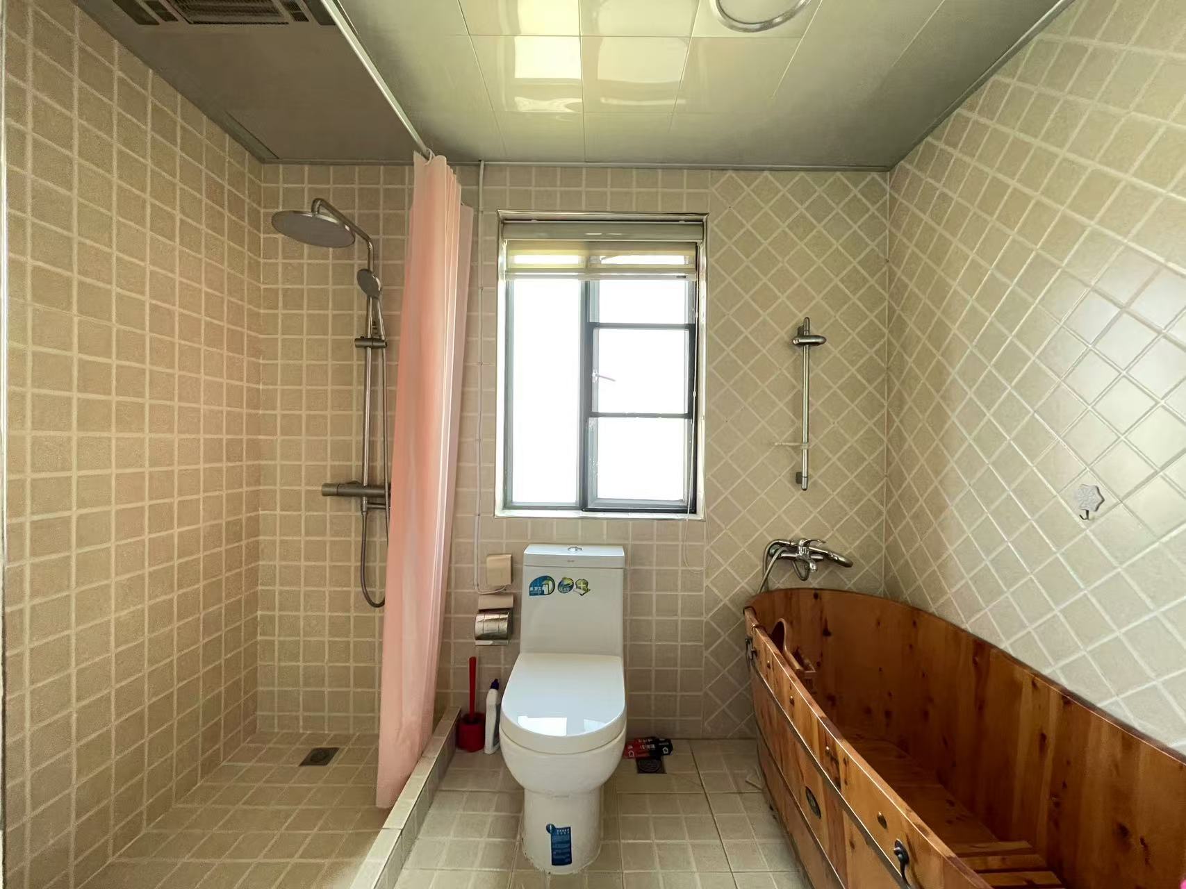 美林银谷 4室2厅3卫 3700.0元/月 美林银谷 4室2厅3卫 3700.0元/月室内图