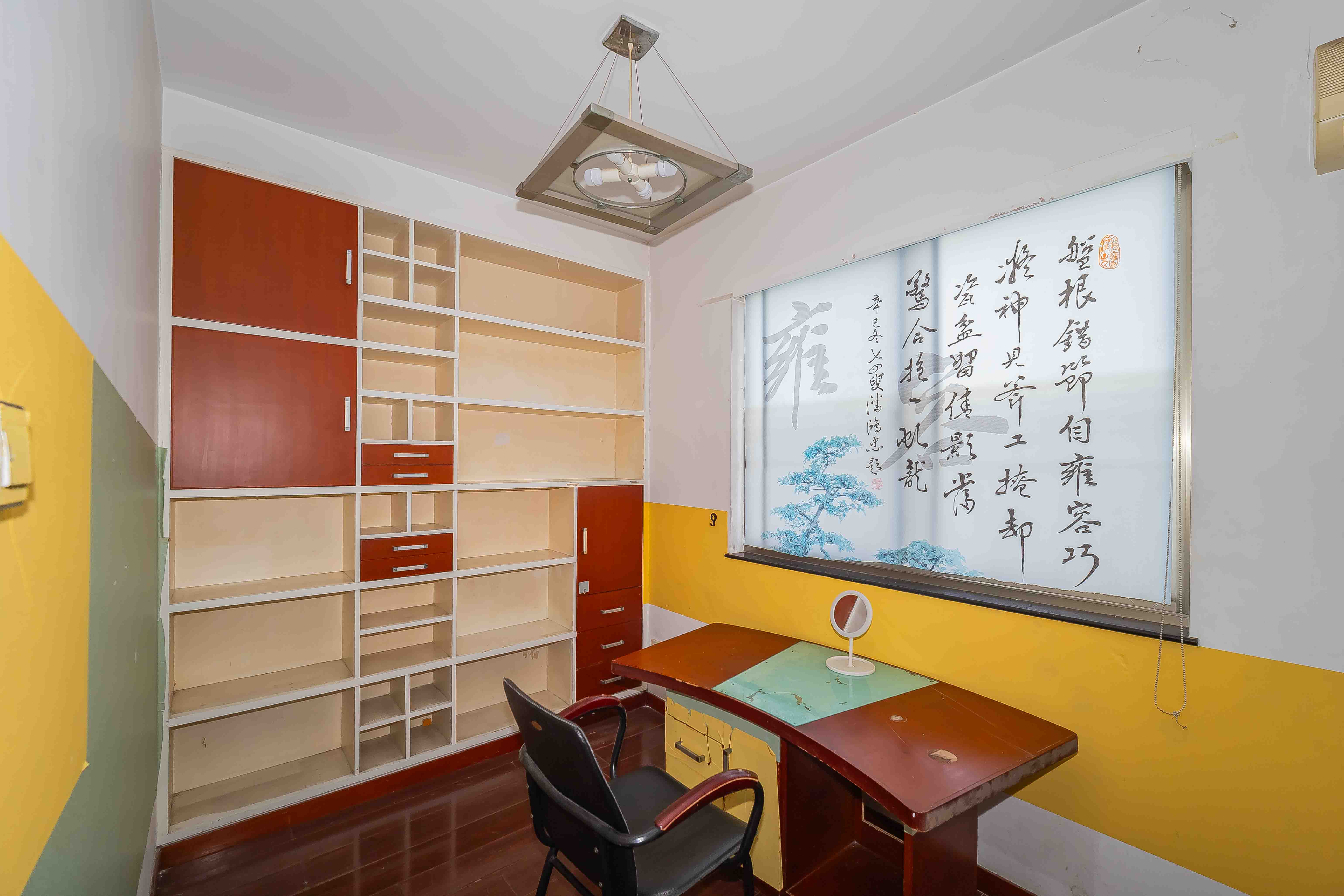 湖南第六工程有限公司机关小区（六公司机关大院）  4室2厅2卫   178.00万卧室