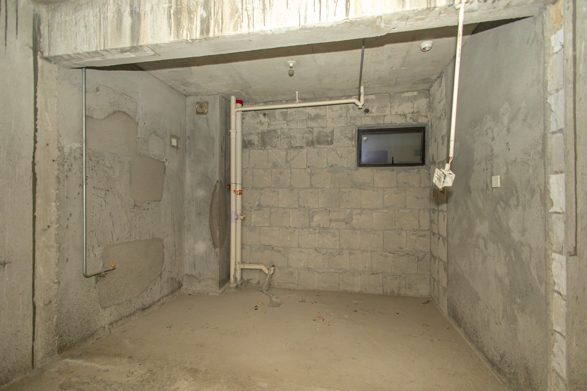 星湖湾二期高层  4室2厅2卫    99.0万厨房