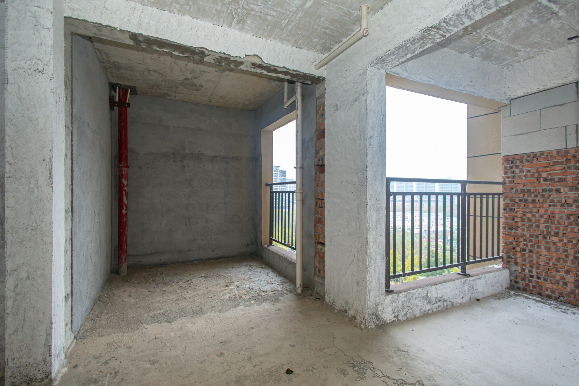 星湖湾二期高层  4室2厅2卫    99.0万阳台