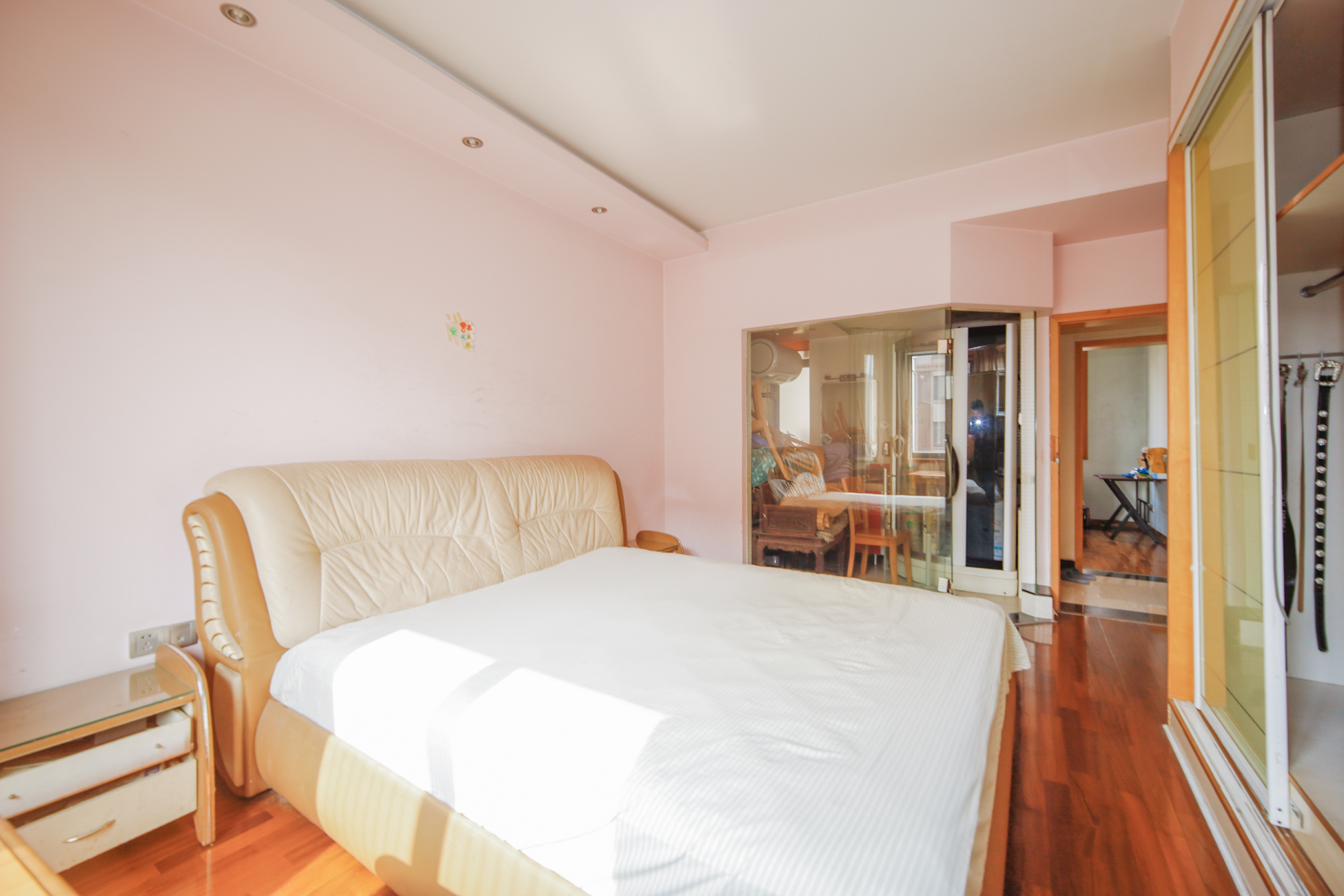 上海城小区 3室2厅2卫 108.0万 上海城小区 3室2厅2卫 108.0万卧室