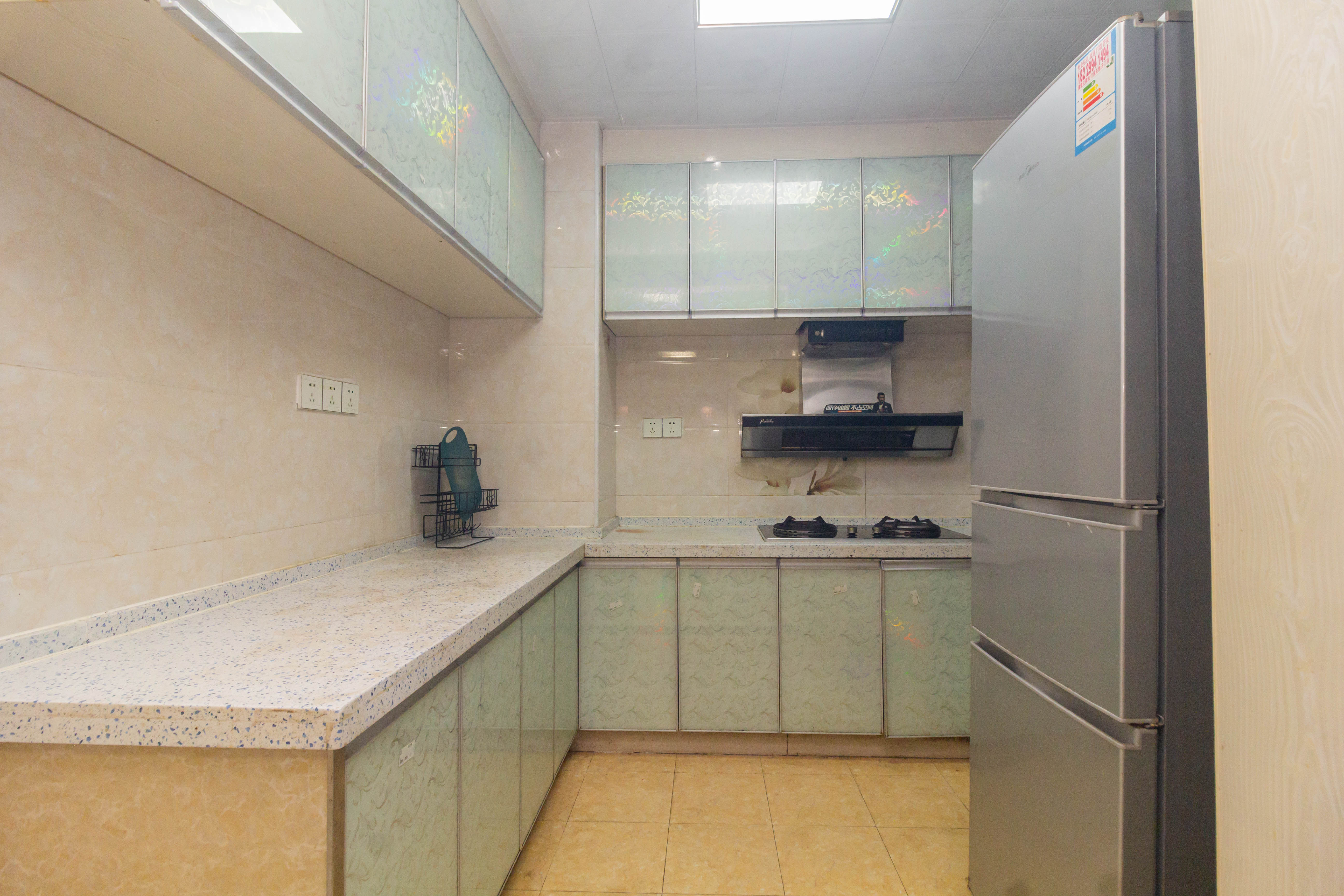 佳美紫郡 3室2厅1卫 68.0万 佳美紫郡 3室2厅1卫 68.0万厨房