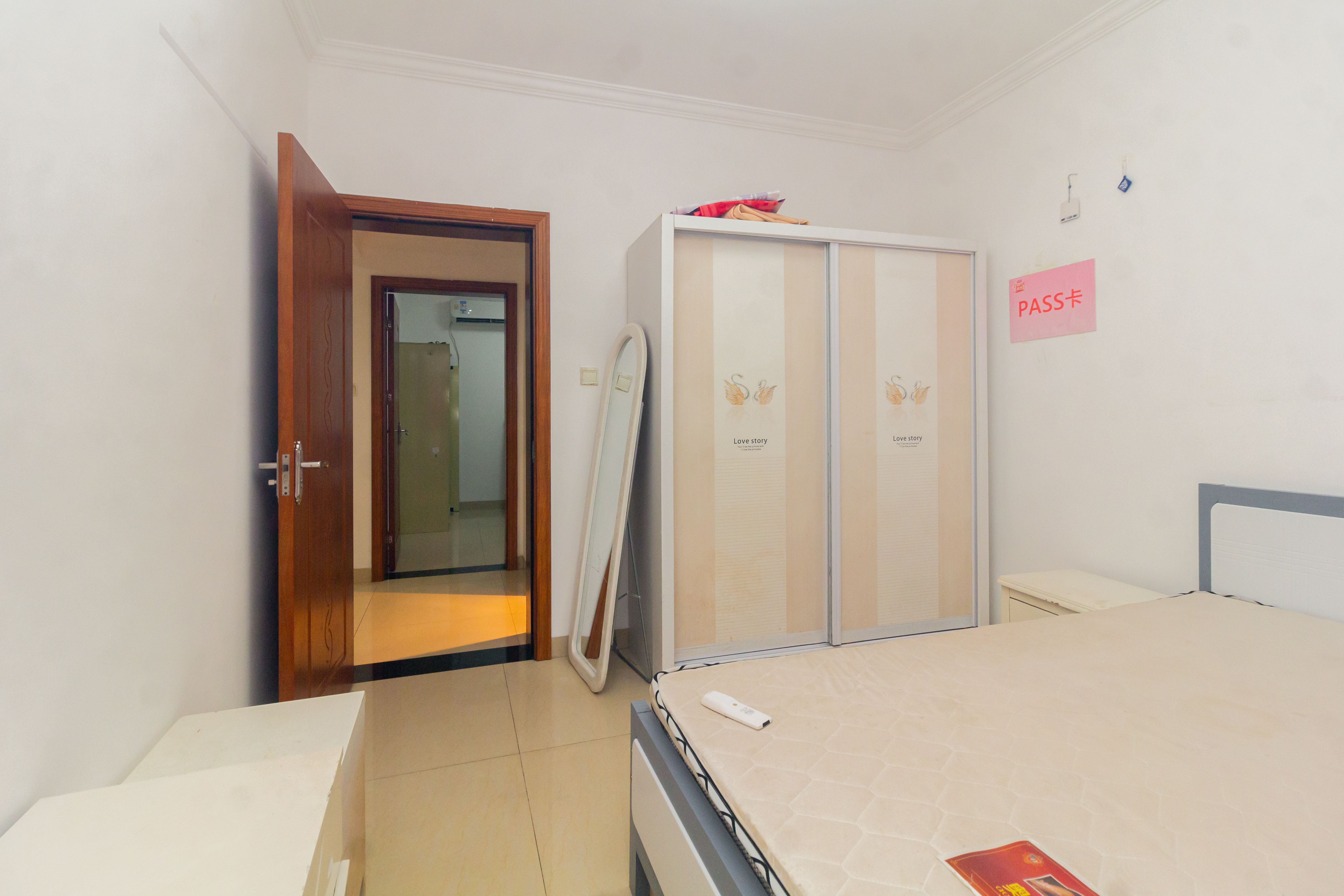 佳美紫郡 3室2厅1卫 68.0万 佳美紫郡 3室2厅1卫 68.0万卧室