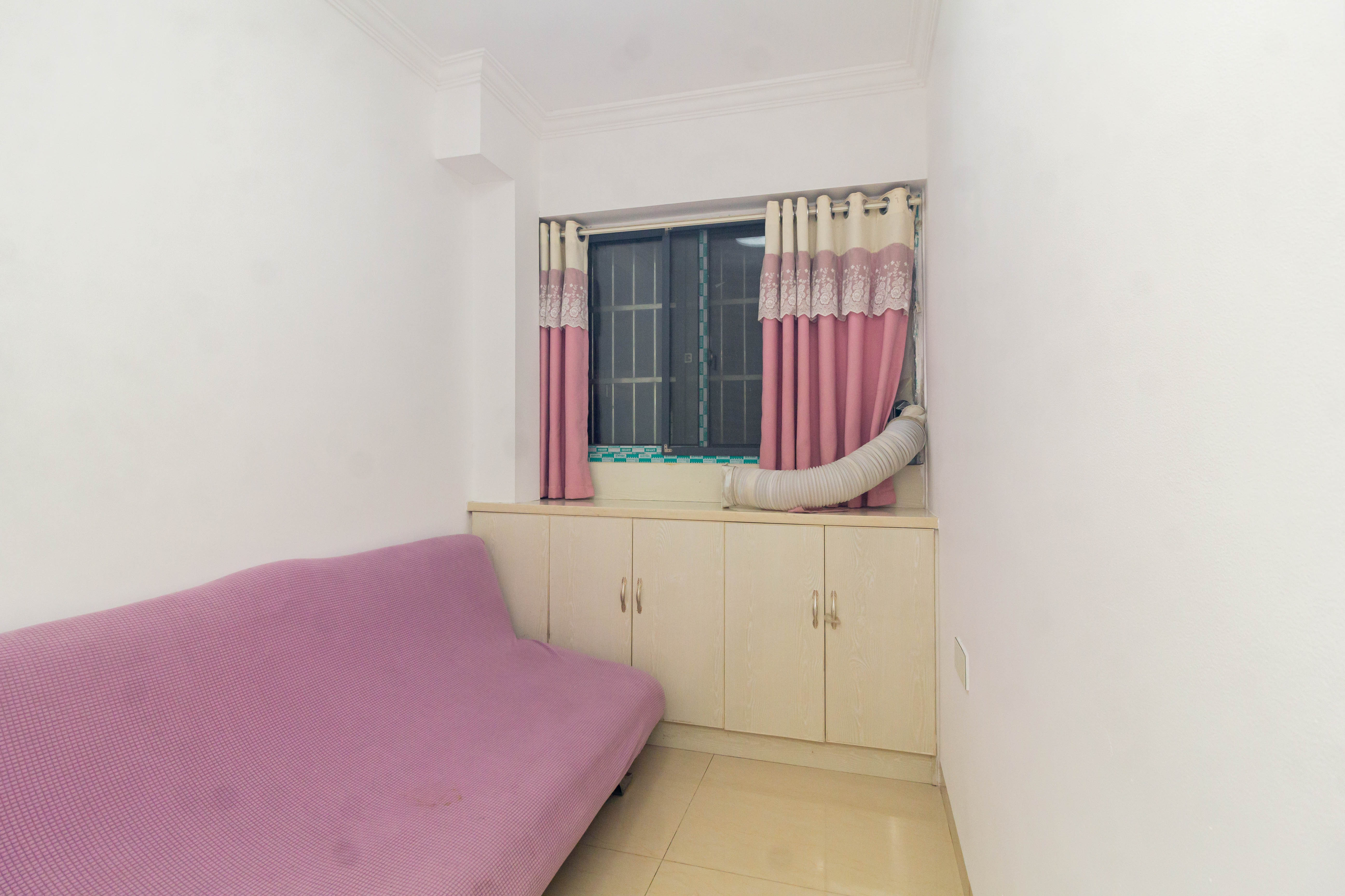 佳美紫郡 3室2厅1卫 68.0万 佳美紫郡 3室2厅1卫 68.0万卧室