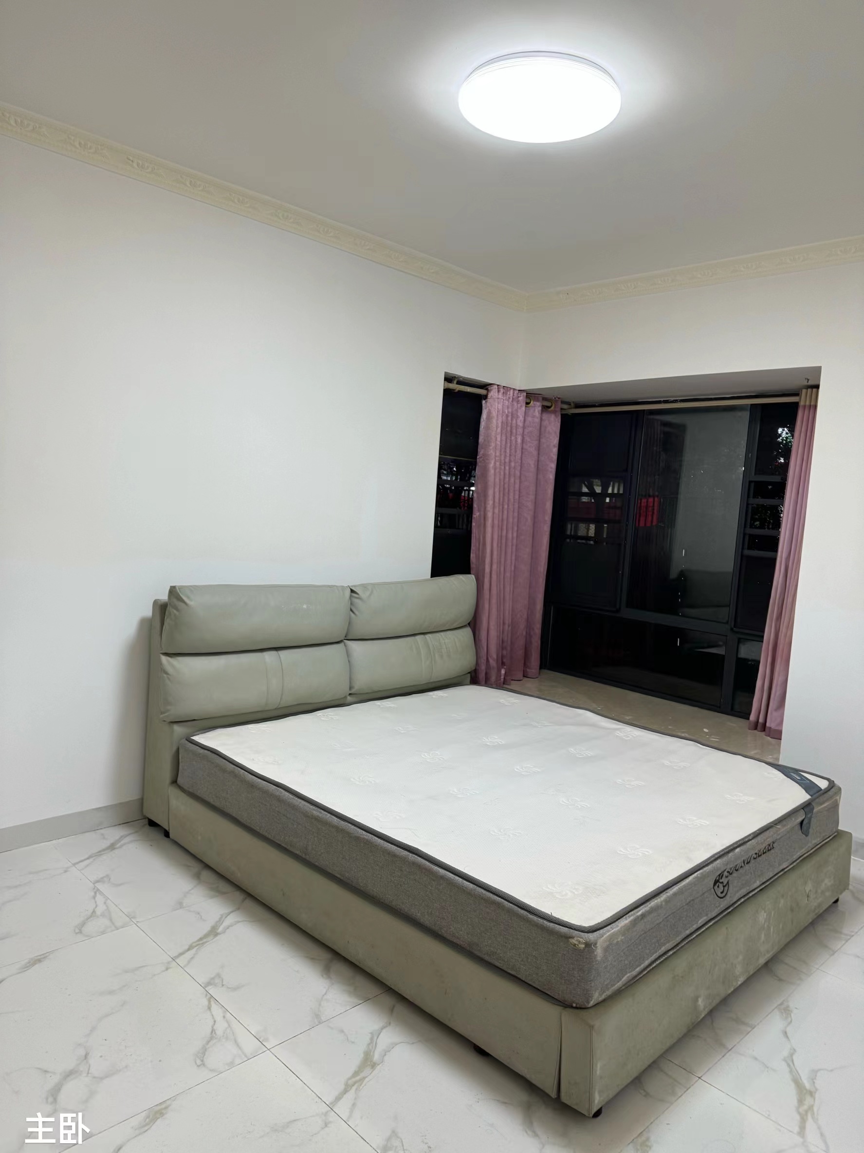 卢浮原著 3室2厅1卫 1800.0元/月 卢浮原著 3室2厅1卫 1800.0元/月室内图