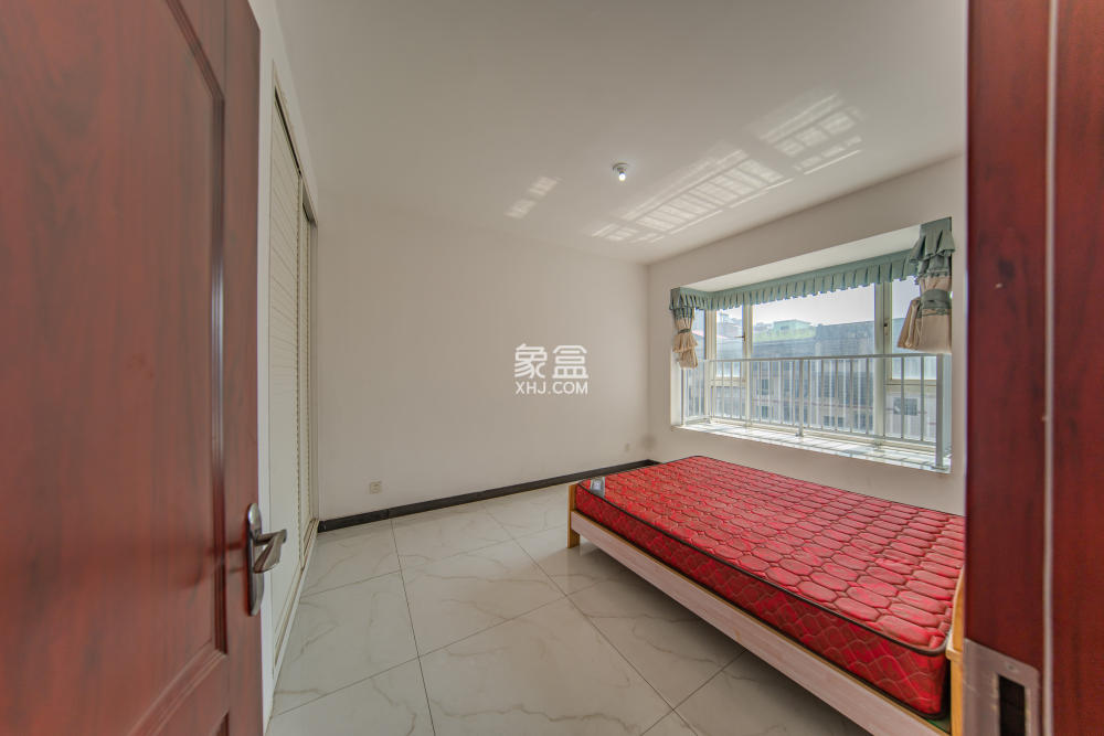 金鼎公园尚 3室2厅1卫 1800.0元/月 金鼎公园尚 3室2厅1卫 1800.0元/月室内图