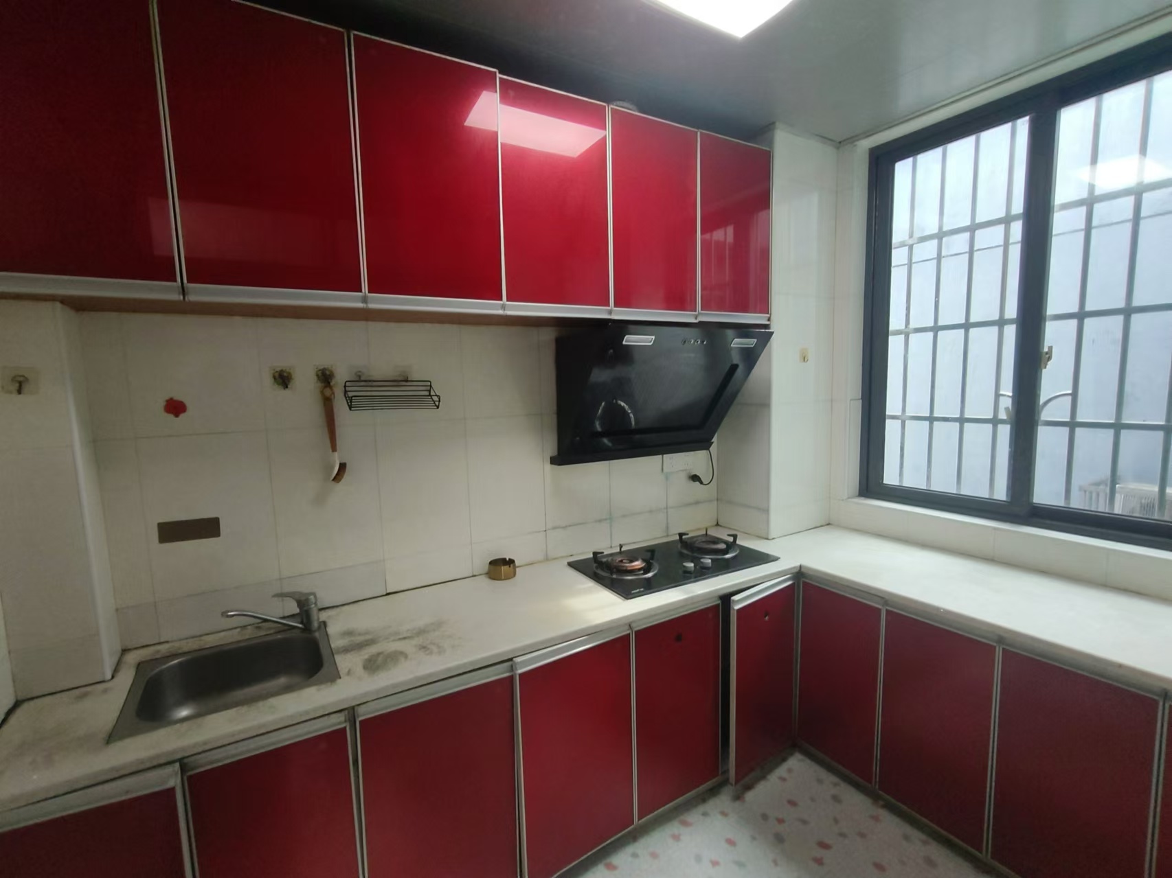 圣华名城建设北路110号 2室1厅1卫 1300.0元/月 圣华名城建设北路110号 2室1厅1卫 1300.0元/月室内图