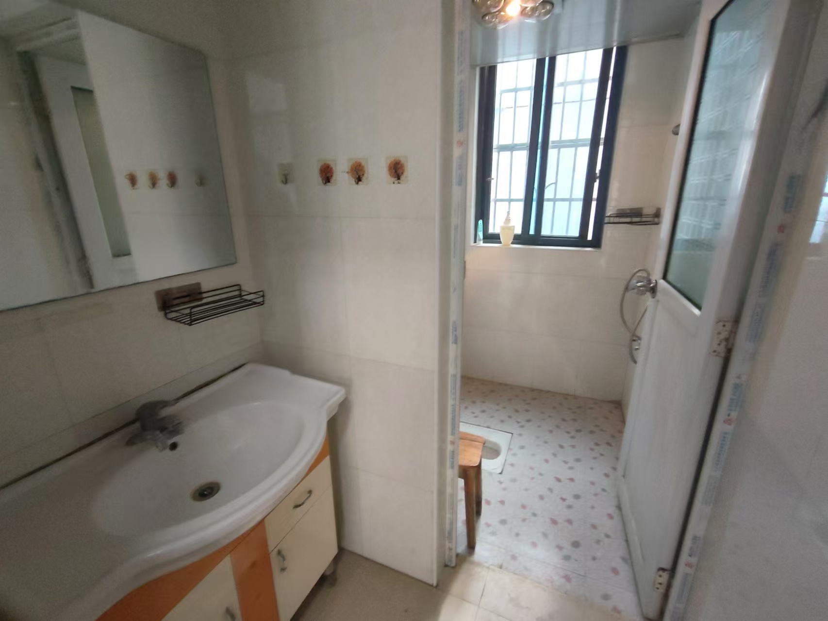 圣华名城建设北路110号 2室1厅1卫 1300.0元/月 圣华名城建设北路110号 2室1厅1卫 1300.0元/月室内图