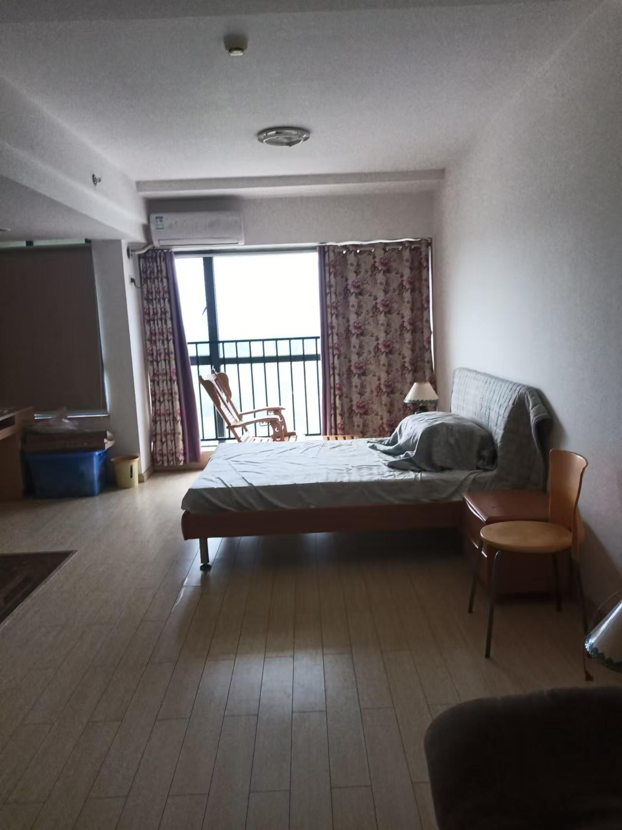 中信文化广场(中信新城二期)  1室1厅1卫    1050.0元/月 中信文化广场(中信新城二期)  1室1厅1卫    1050.0元/月