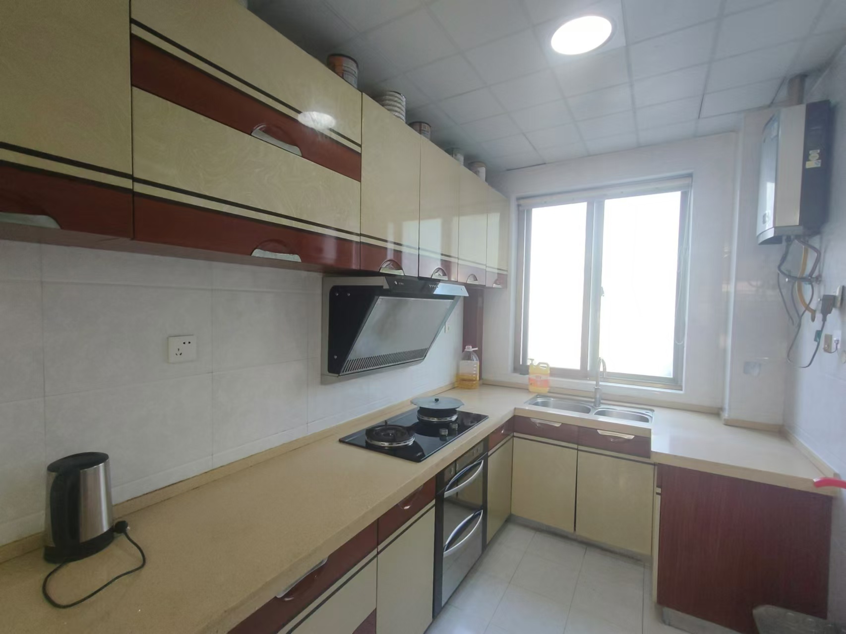 阳光爱琴海 3室2厅1卫 1500.0元/月 阳光爱琴海 3室2厅1卫 1500.0元/月室内图