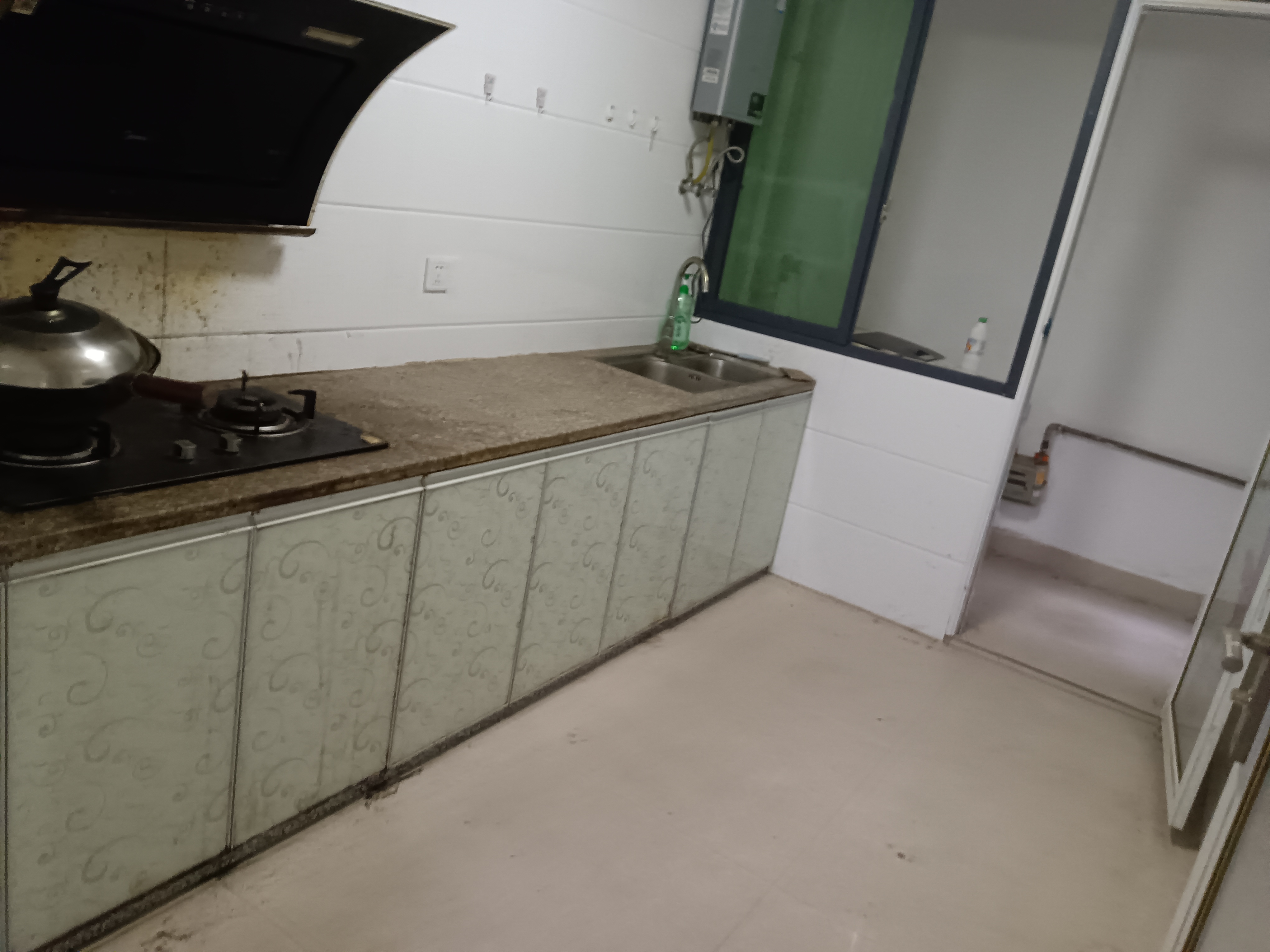 水映豪廷(一,二,三期) 3室1厅2卫 2800.0元/月 水映豪廷(一,二,三期) 3室1厅2卫 2800.0元/月室内图