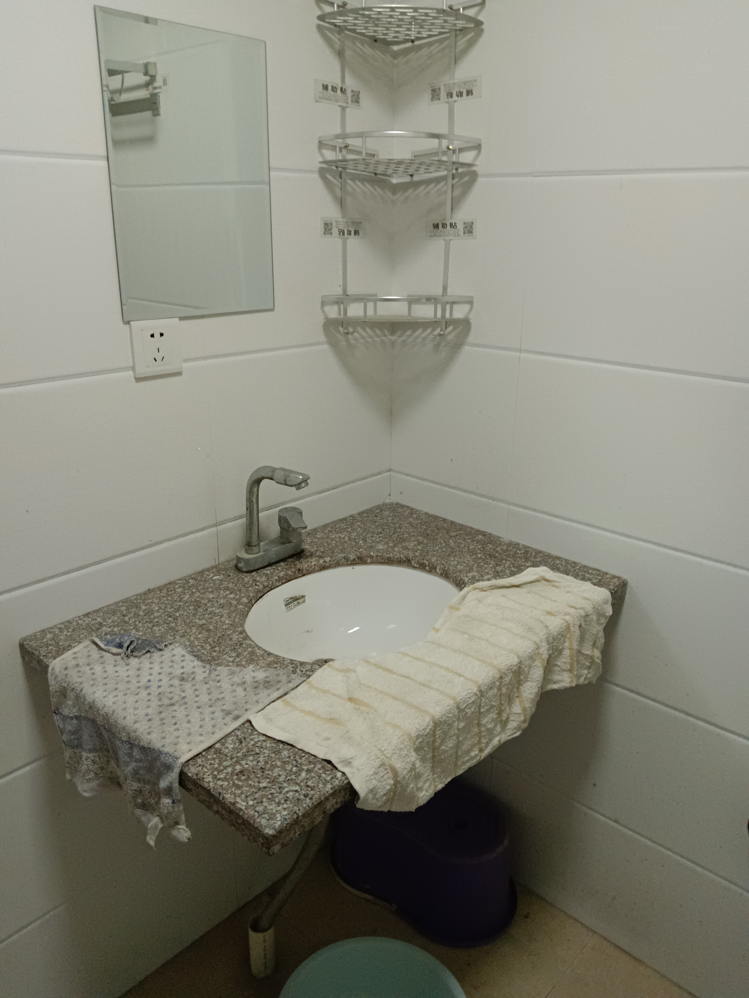 水映豪廷(一,二,三期) 3室1厅2卫 2800.0元/月 水映豪廷(一,二,三期) 3室1厅2卫 2800.0元/月室内图