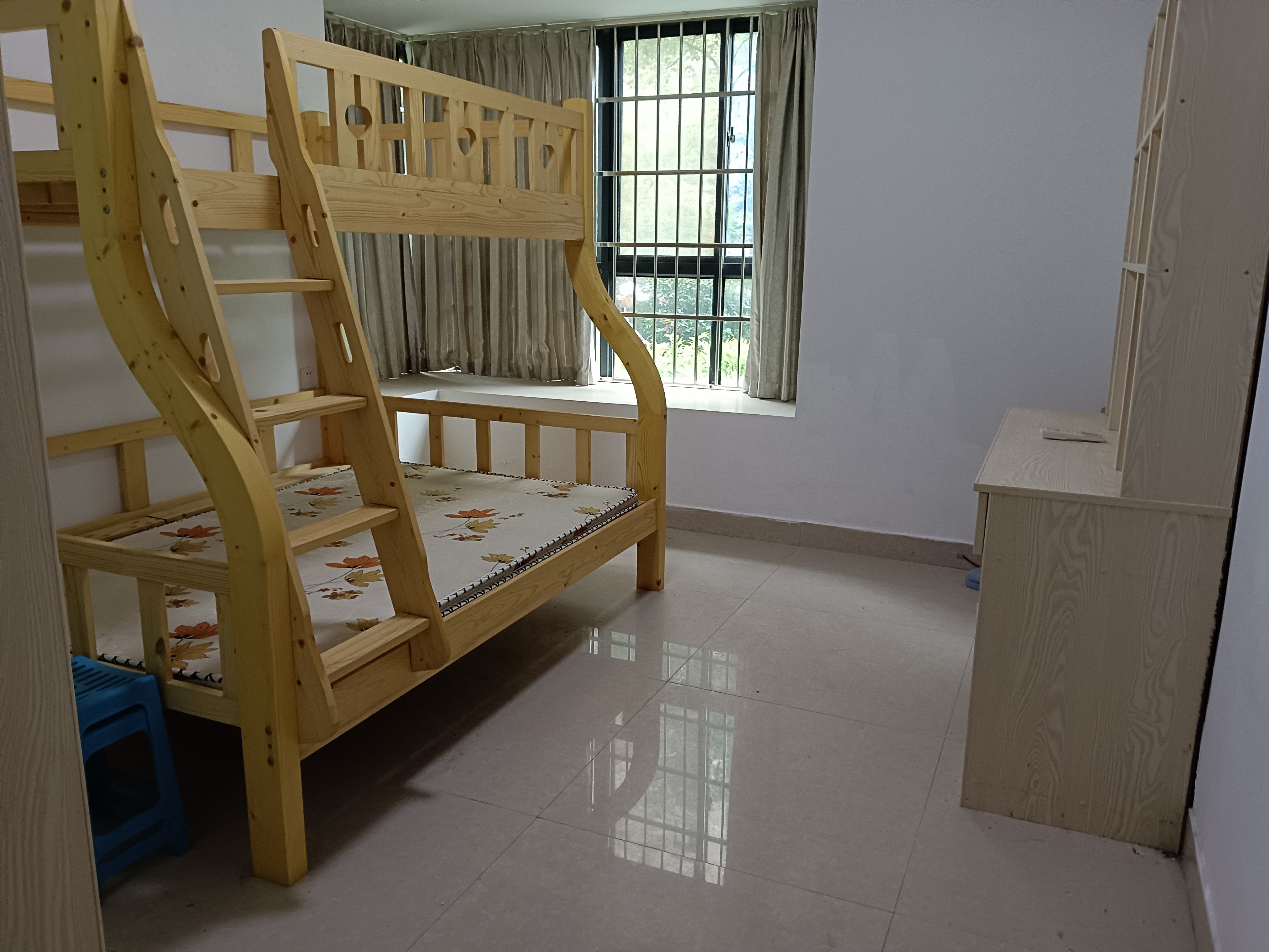 水映豪廷(一,二,三期) 3室1厅2卫 2800.0元/月 水映豪廷(一,二,三期) 3室1厅2卫 2800.0元/月室内图