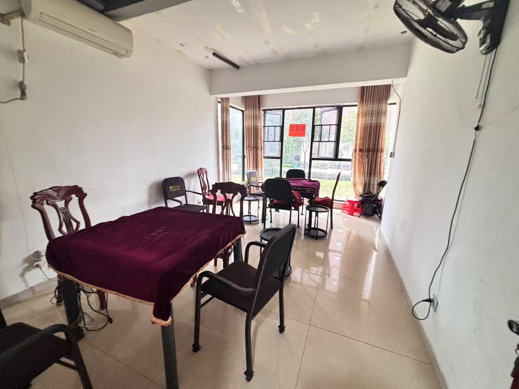 翡翠公园(北大资源) 3室2厅2卫 71.0万 翡翠公园(北大资源) 3室2厅2卫 71.0万室内图