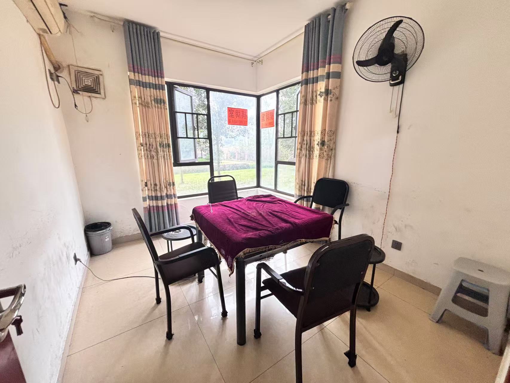 翡翠公园(北大资源) 3室2厅2卫 71.0万 翡翠公园(北大资源) 3室2厅2卫 71.0万室内图