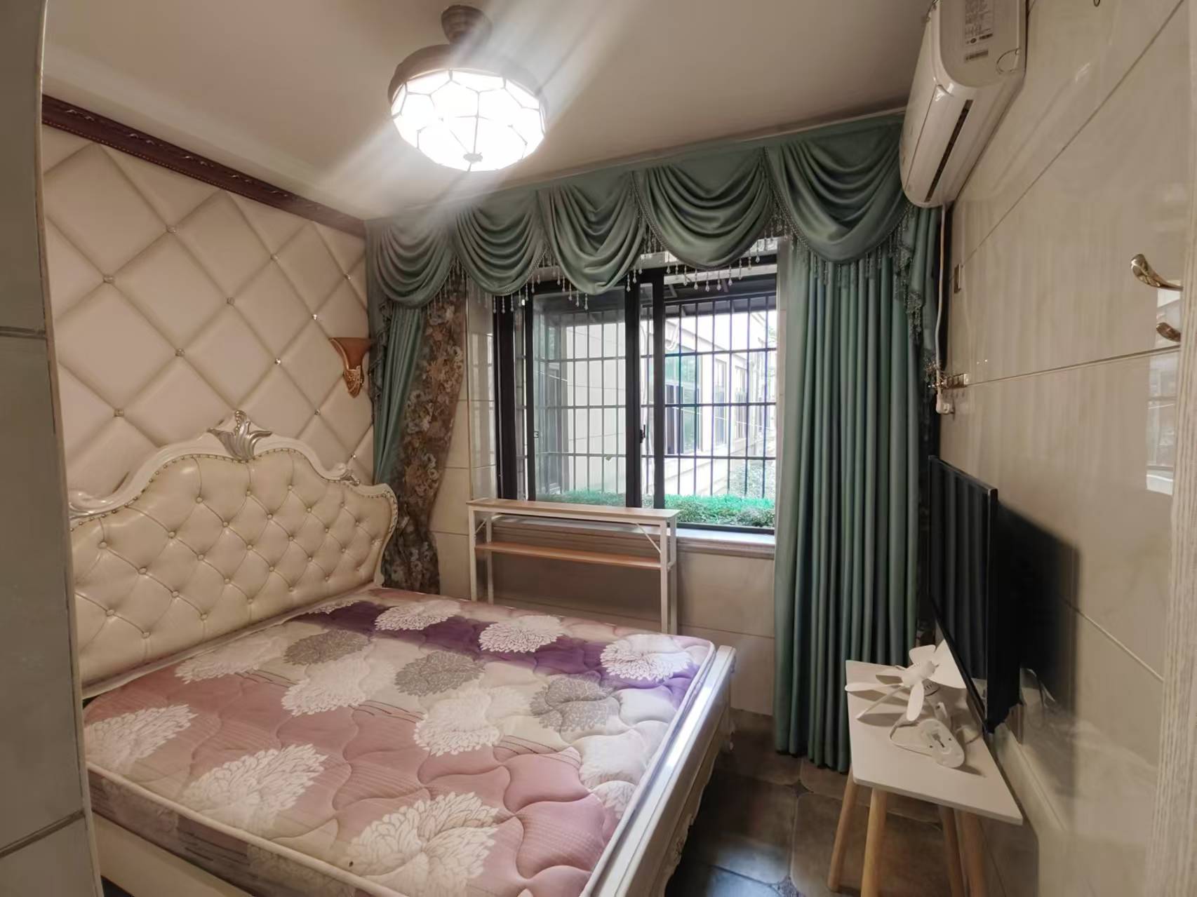 东方美地  3室2厅1卫   2500.00元/月室内图