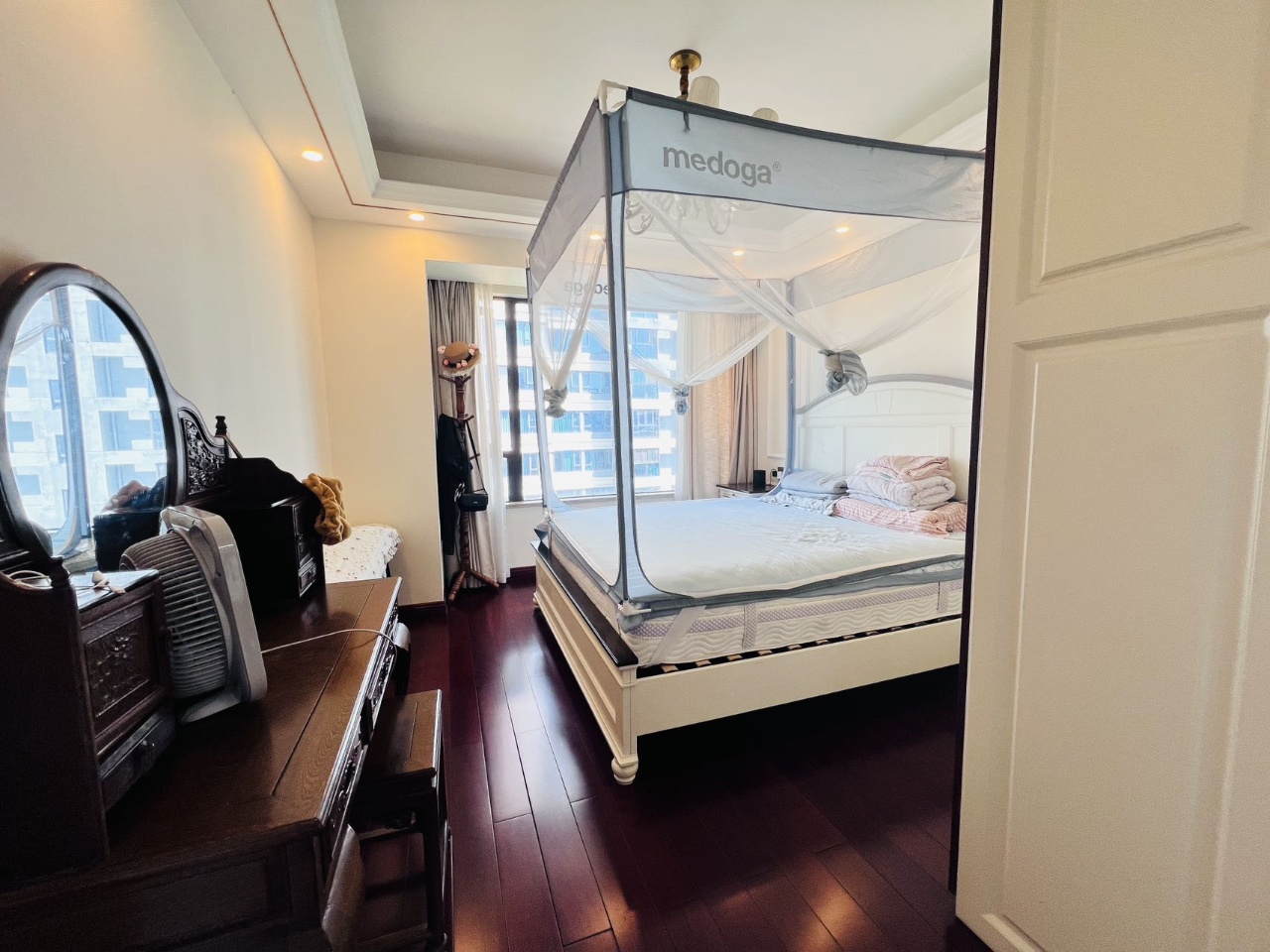 保利中央海岸三期熙园  4室2厅2卫    238.0万 保利中央海岸三期熙园  4室2厅2卫    238.0万室内图