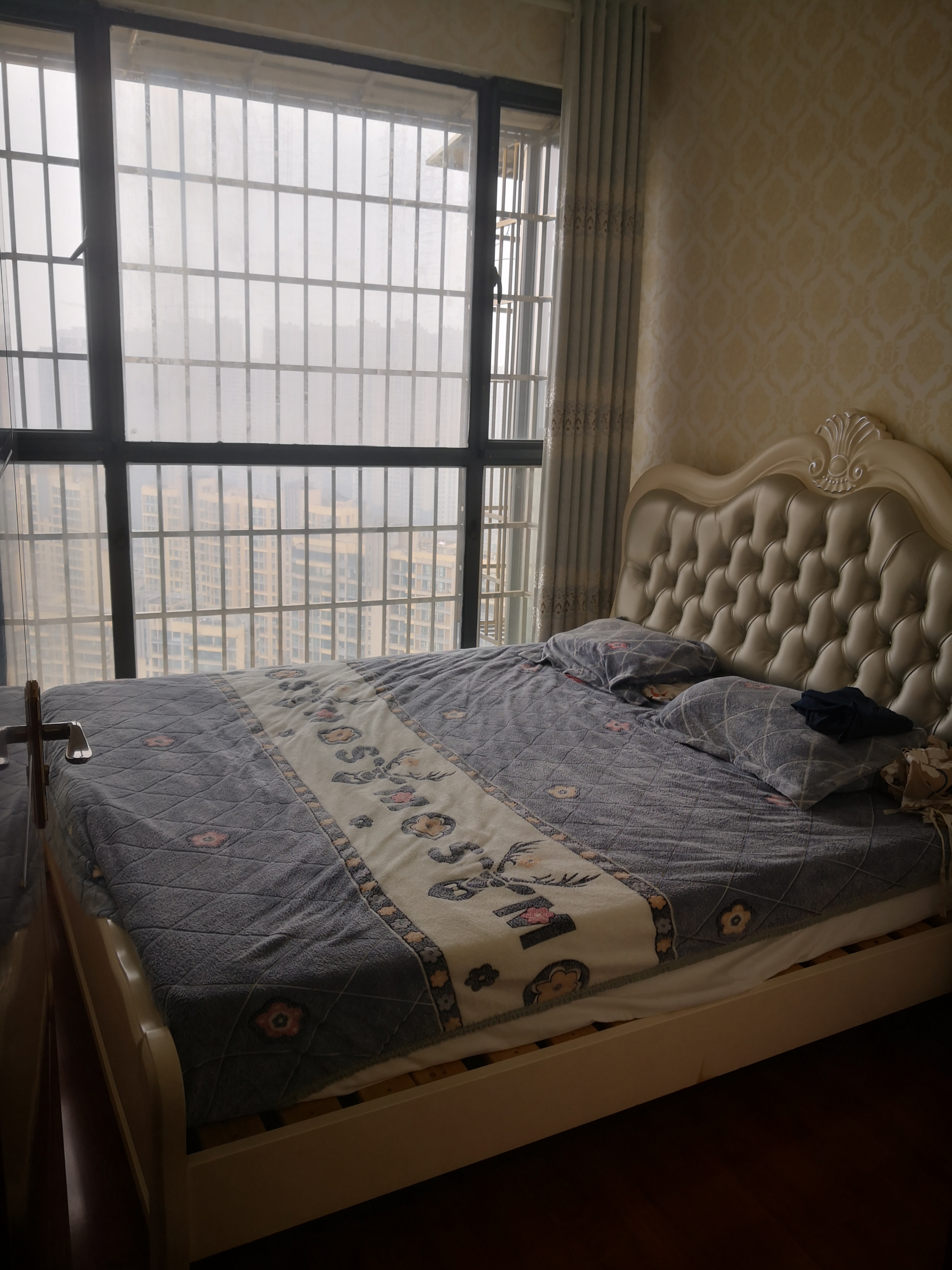 勤诚达新界  3室1厅2卫    2000.0元/月 勤诚达新界  3室1厅2卫    2000.0元/月室内图