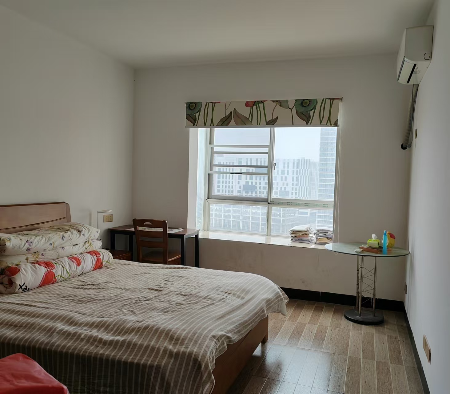 理工大学职工单位房青年汇 3室2厅2卫 2300.0元/月 理工大学职工单位房青年汇 3室2厅2卫 2300.0元/月室内图