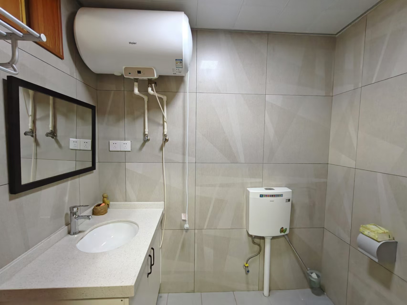 新世界广场 1室0厅1卫 1500.0元/月 新世界广场 1室0厅1卫 1500.0元/月室内图