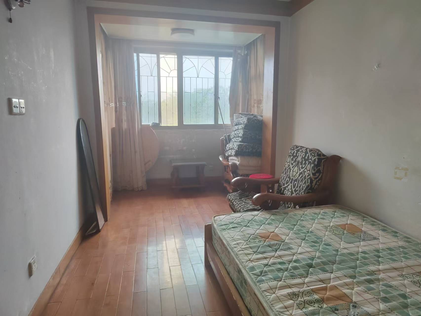 新天小区 2室1厅1卫 1000.0元/月 新天小区 2室1厅1卫 1000.0元/月室内图