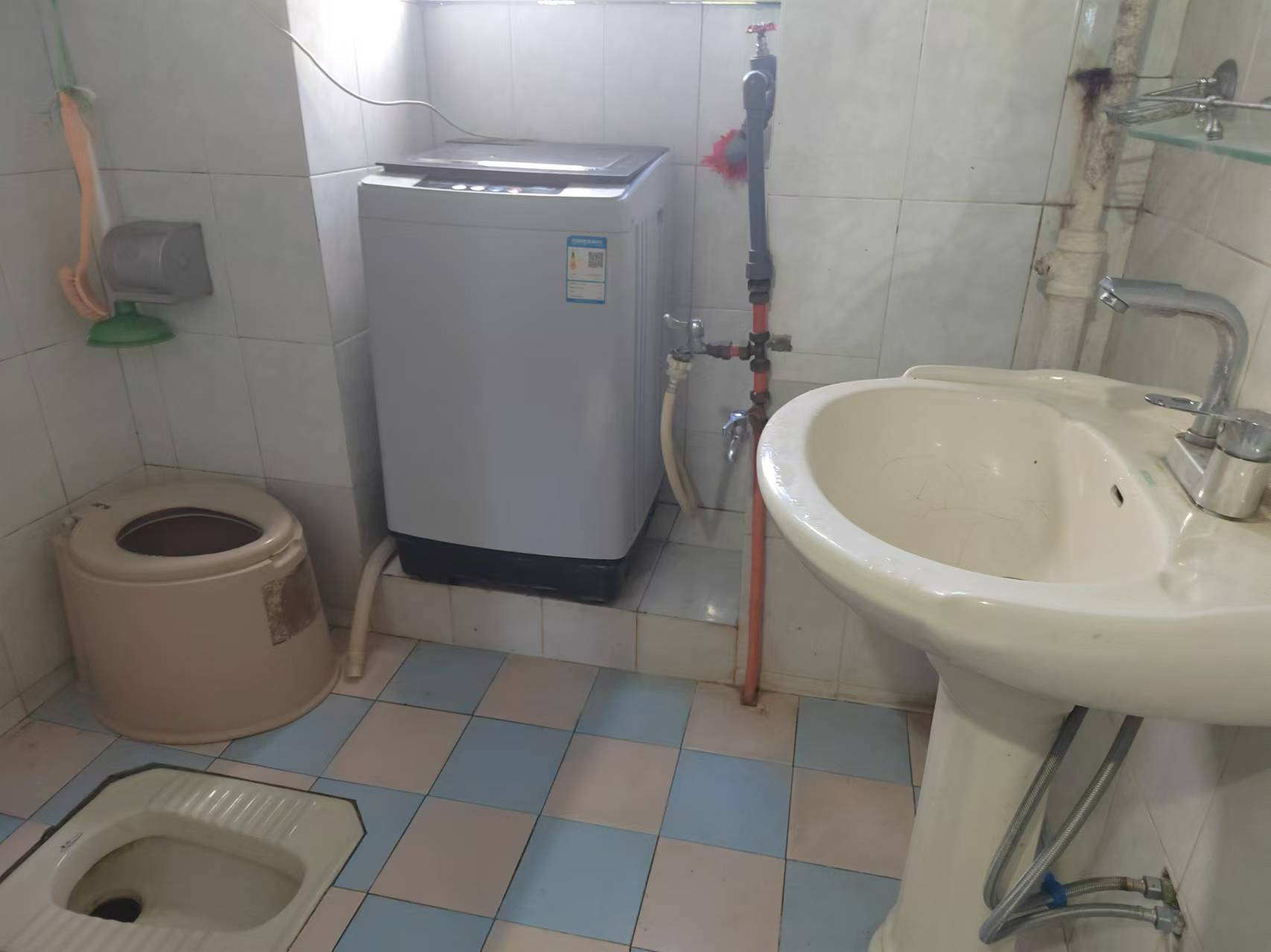 新天小区 2室1厅1卫 1000.0元/月 新天小区 2室1厅1卫 1000.0元/月室内图