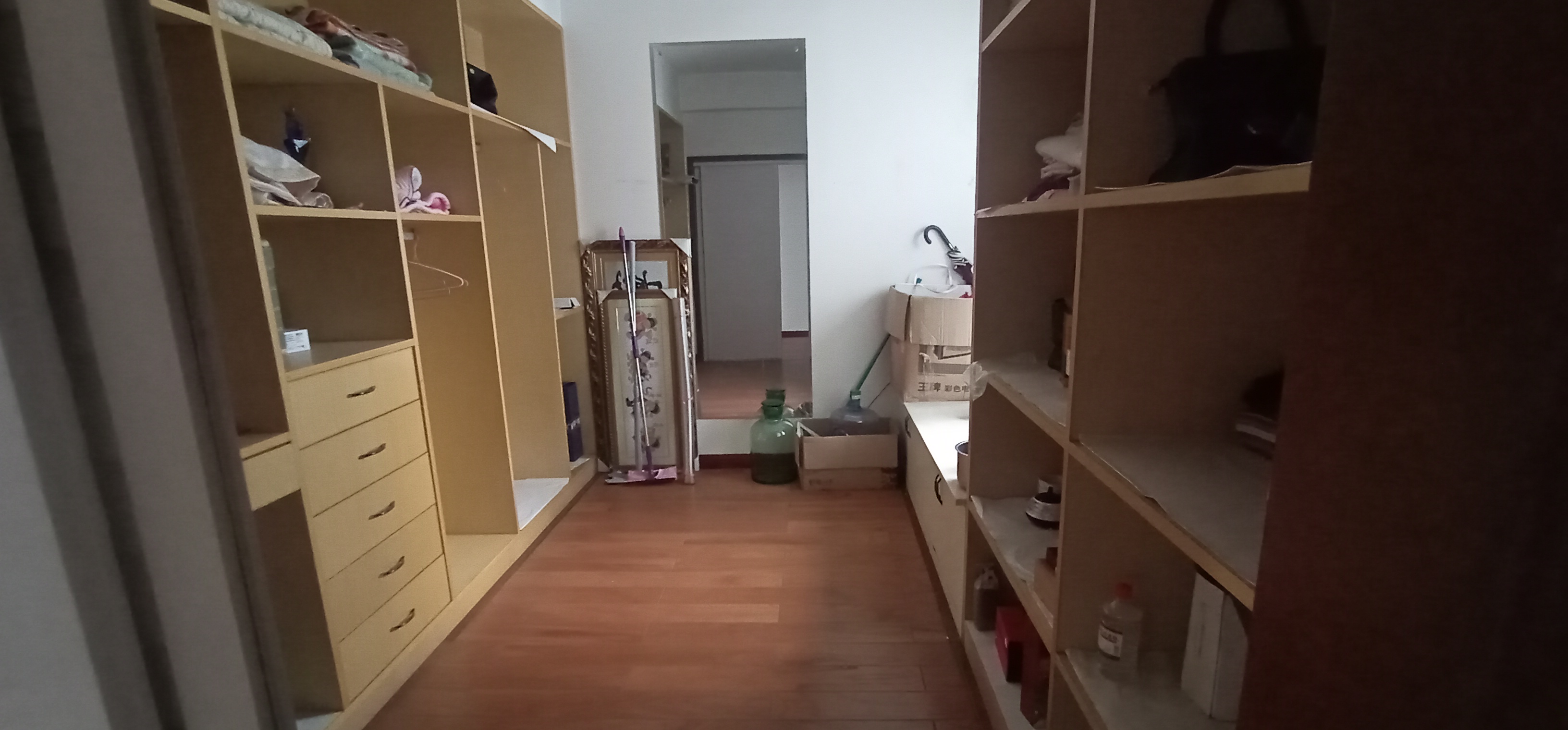 山水国际 4室2厅2卫 92.80万 山水国际 4室2厅2卫 92.80万室内图