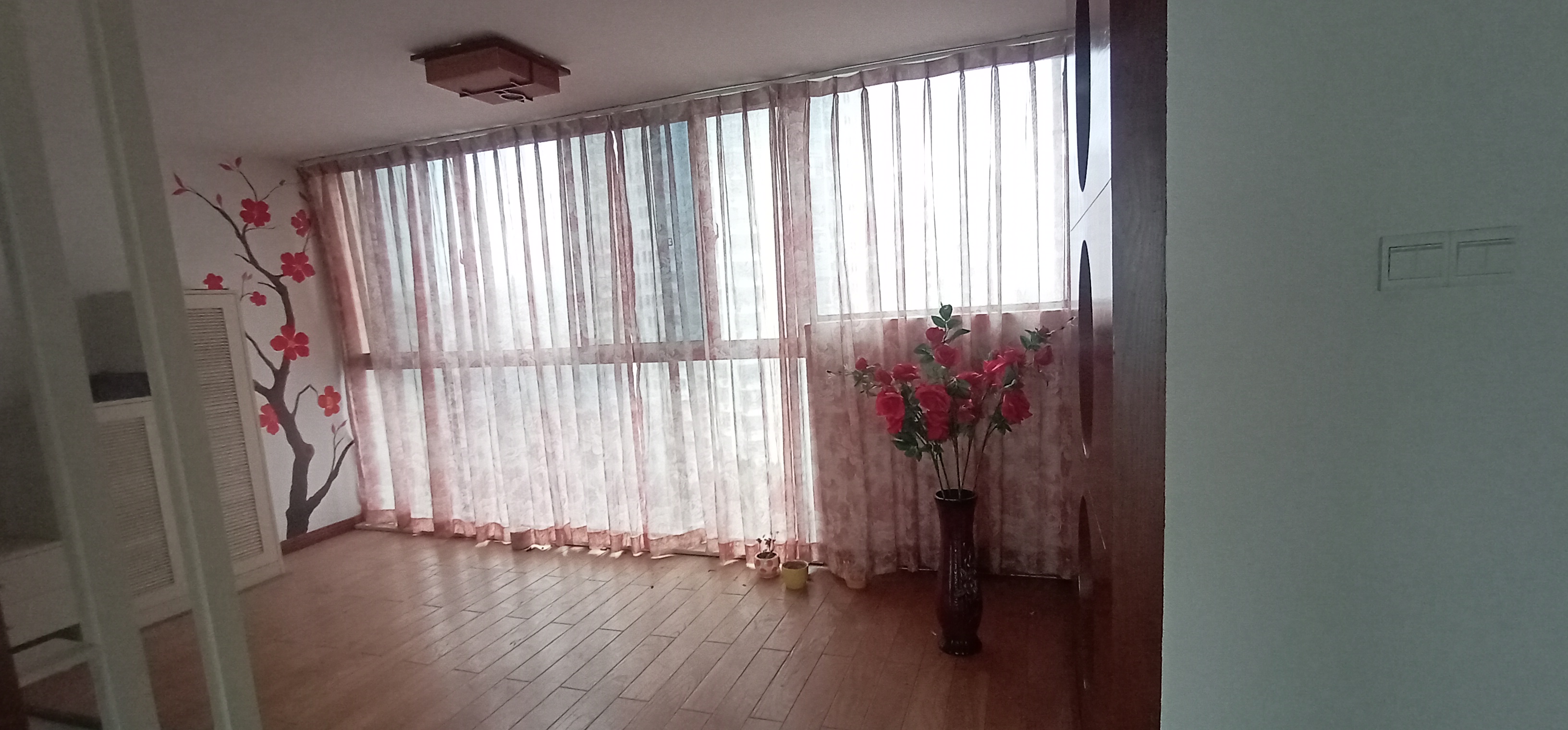 山水国际 4室2厅2卫 92.80万 山水国际 4室2厅2卫 92.80万室内图