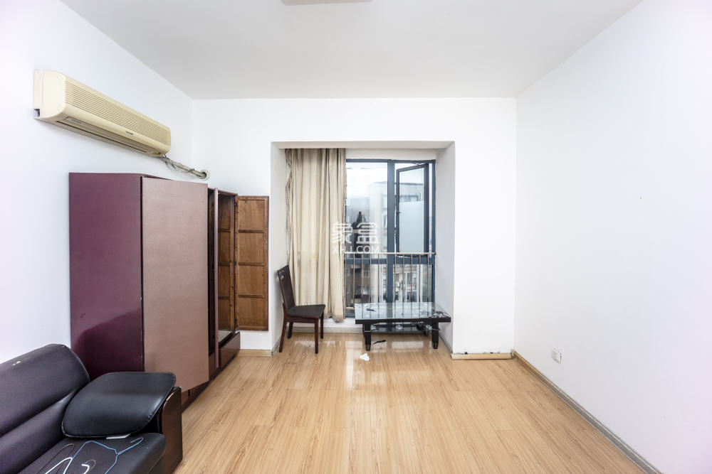 华菱蓝调国际(华菱.香墅美地) 4室2厅2卫 2400.0元/月 华菱蓝调国际(华菱.香墅美地) 4室2厅2卫 2400.0元/月室内图