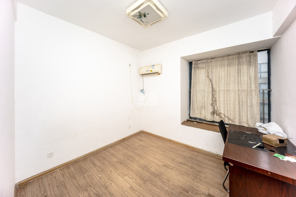 华菱蓝调国际(华菱.香墅美地) 4室2厅2卫 2400.0元/月 华菱蓝调国际(华菱.香墅美地) 4室2厅2卫 2400.0元/月室内图