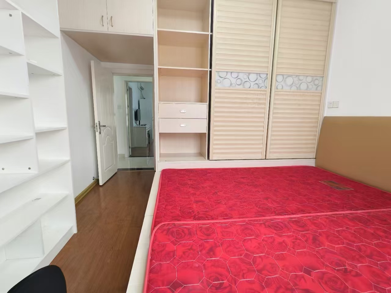 梓湖东城 3室2厅2卫 1800.0元/月 梓湖东城 3室2厅2卫 1800.0元/月室内图