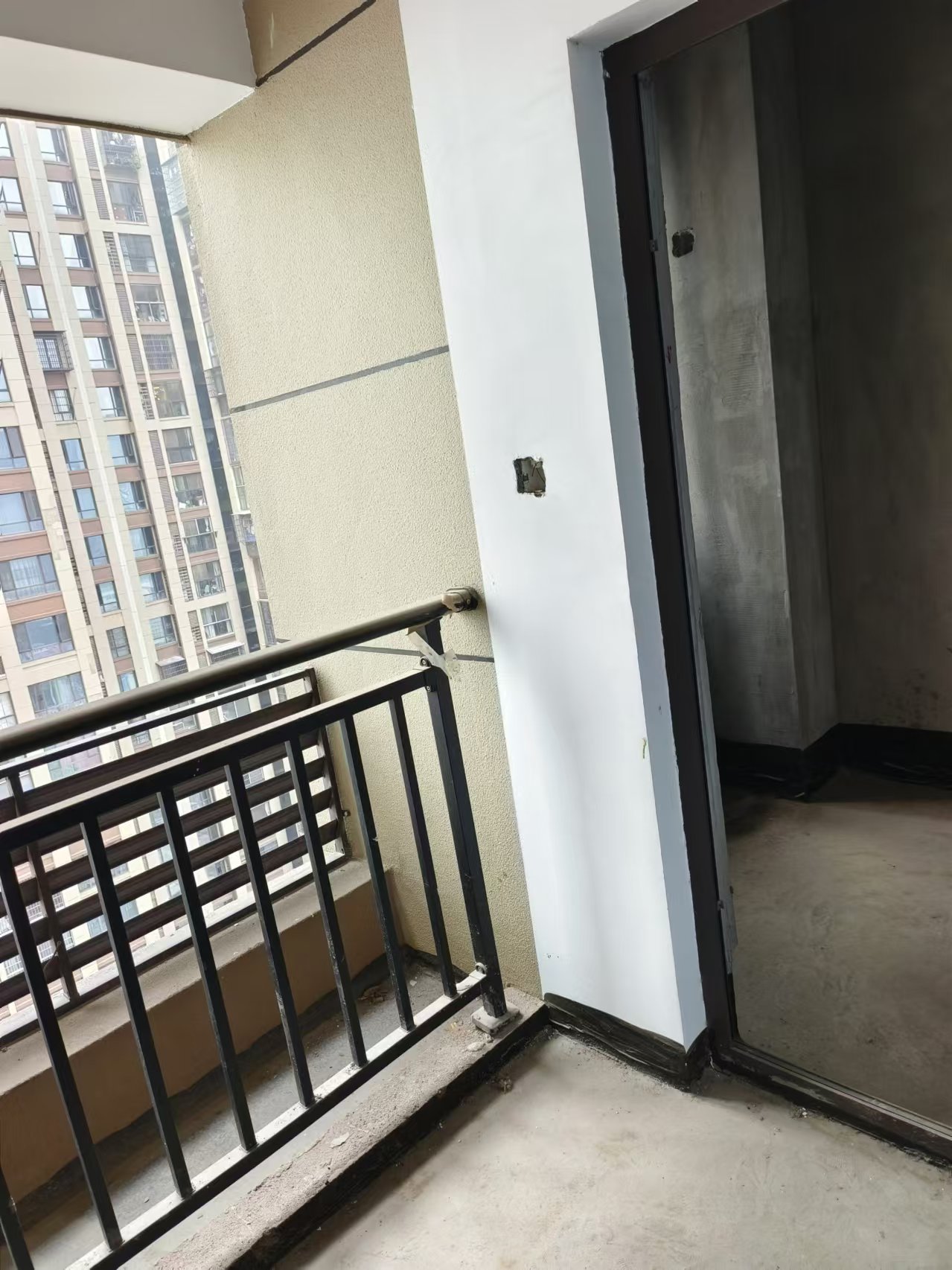 国泰九龙湾 1室1厅1卫 700.0元/月 国泰九龙湾 1室1厅1卫 700.0元/月室内图