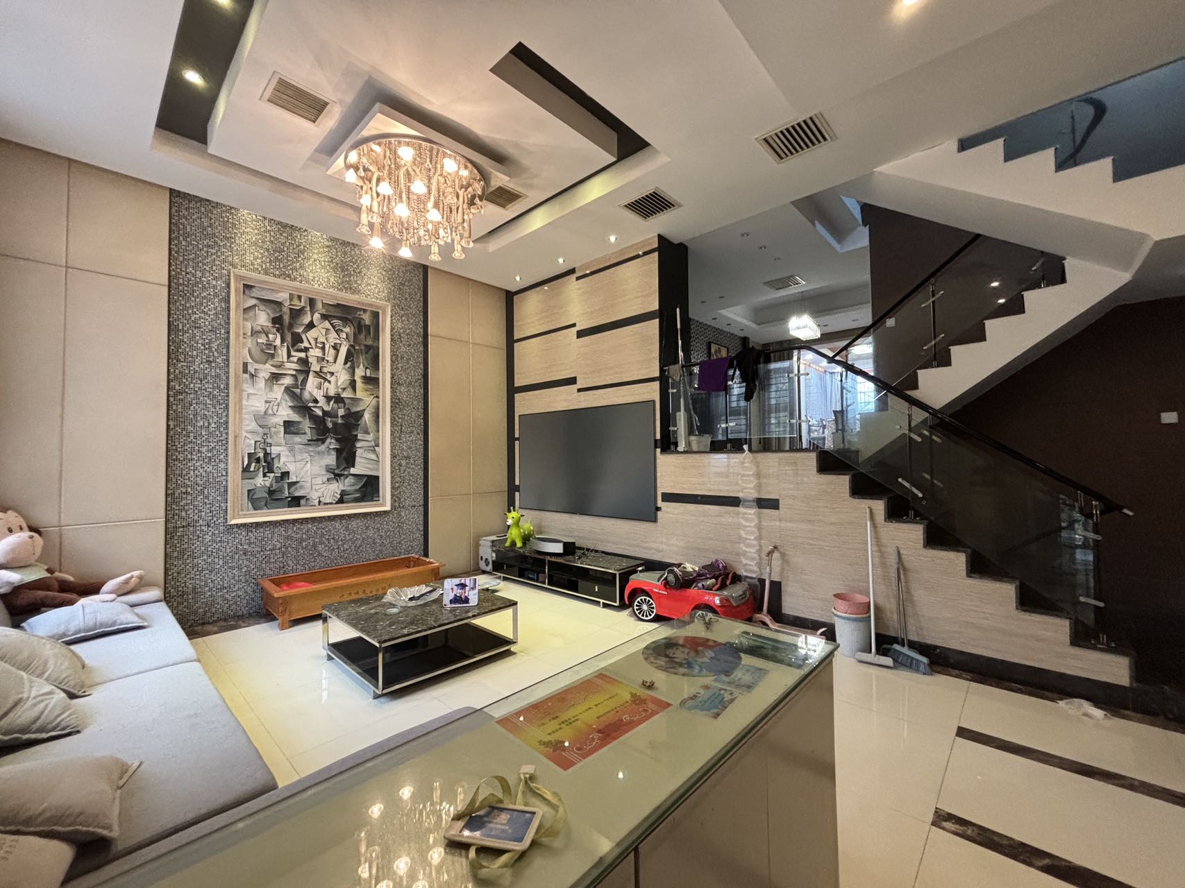 精锐华府别墅区(精锐国际新城)  6室2厅4卫    198.0万 精锐华府别墅区(精锐国际新城)  6室2厅4卫    198.0万室内图