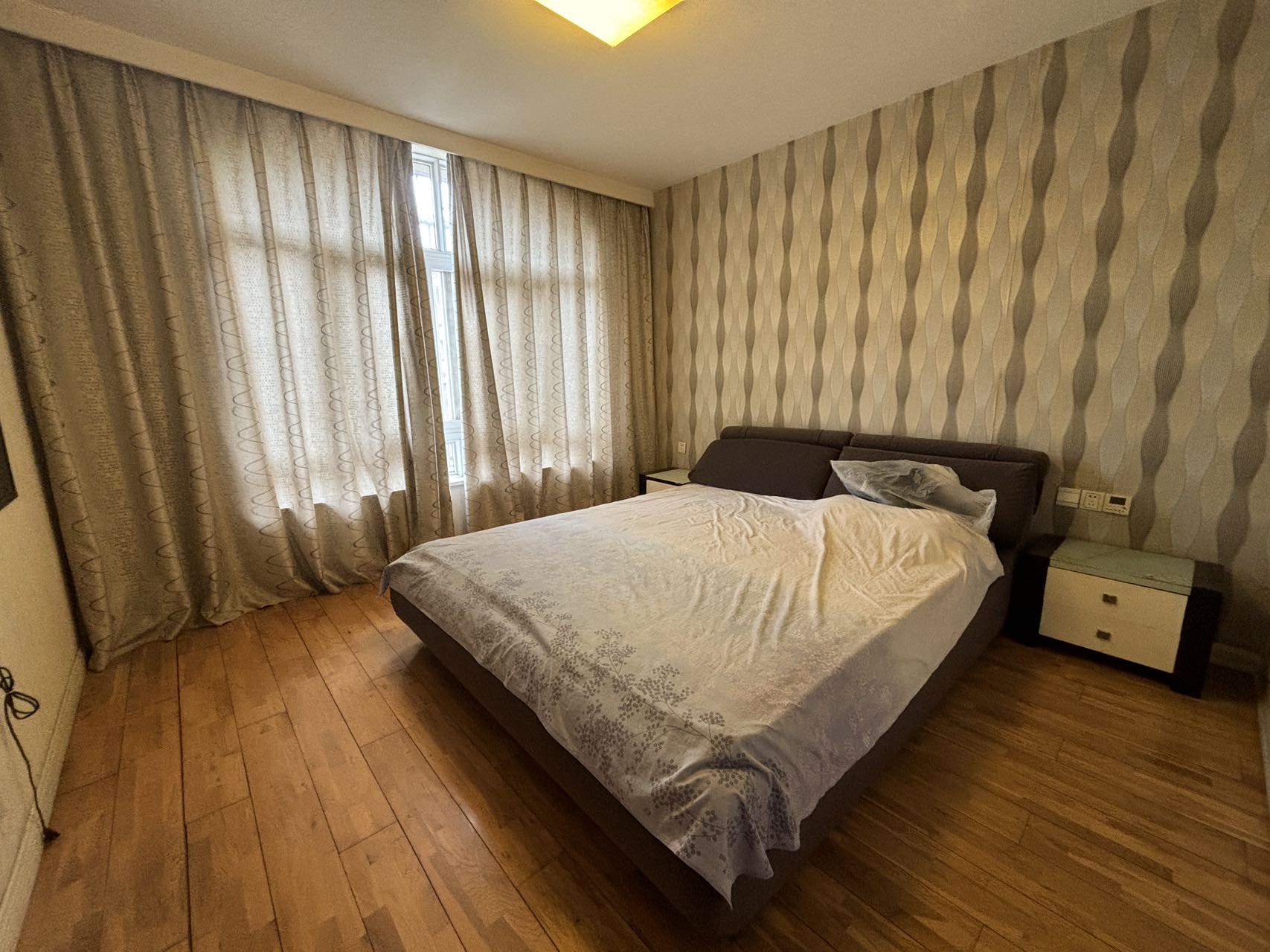 精锐华府别墅区(精锐国际新城)  6室2厅4卫    198.0万 精锐华府别墅区(精锐国际新城)  6室2厅4卫    198.0万室内图