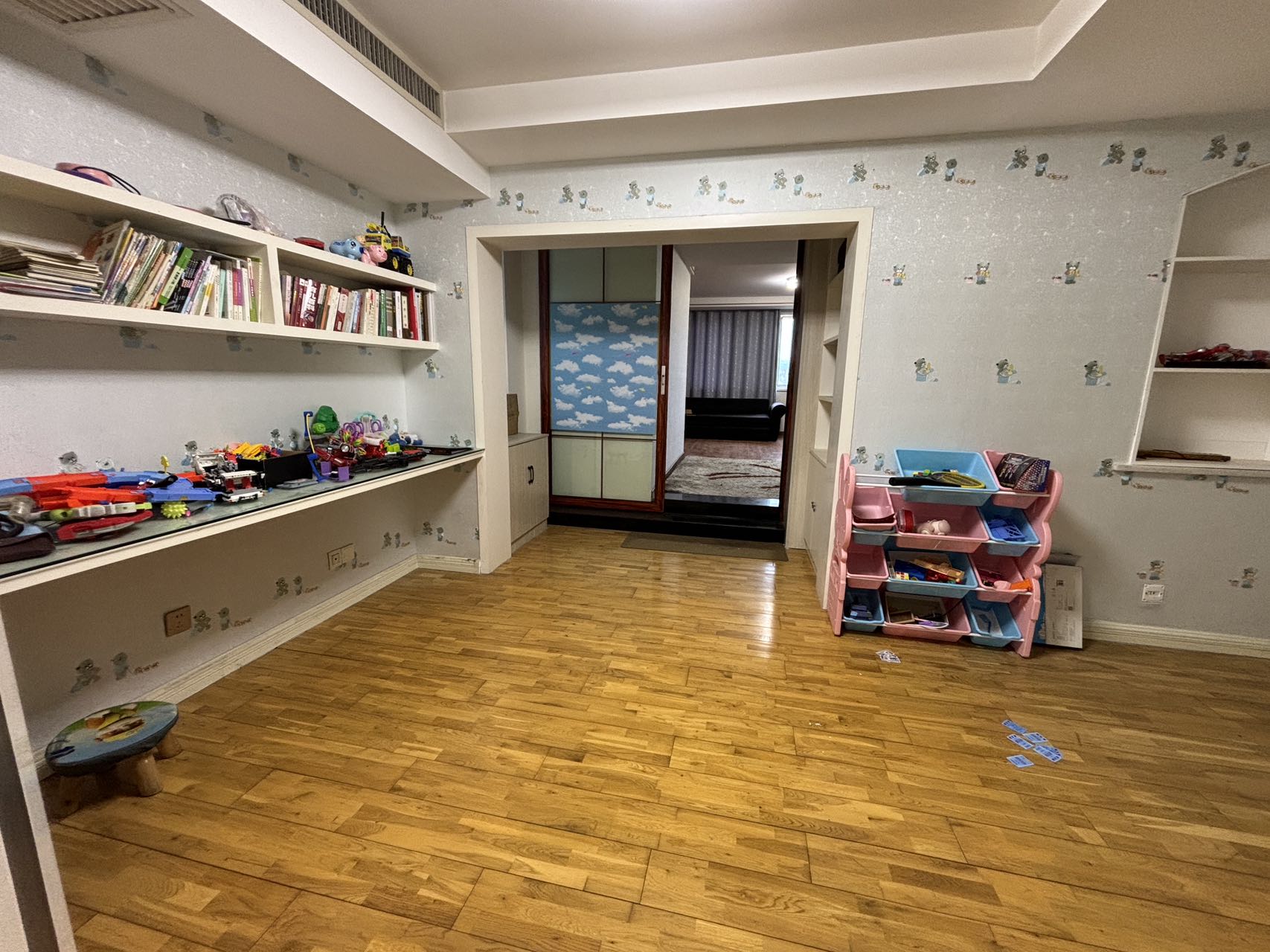 精锐华府别墅区(精锐国际新城)  6室2厅4卫    198.0万 精锐华府别墅区(精锐国际新城)  6室2厅4卫    198.0万室内图