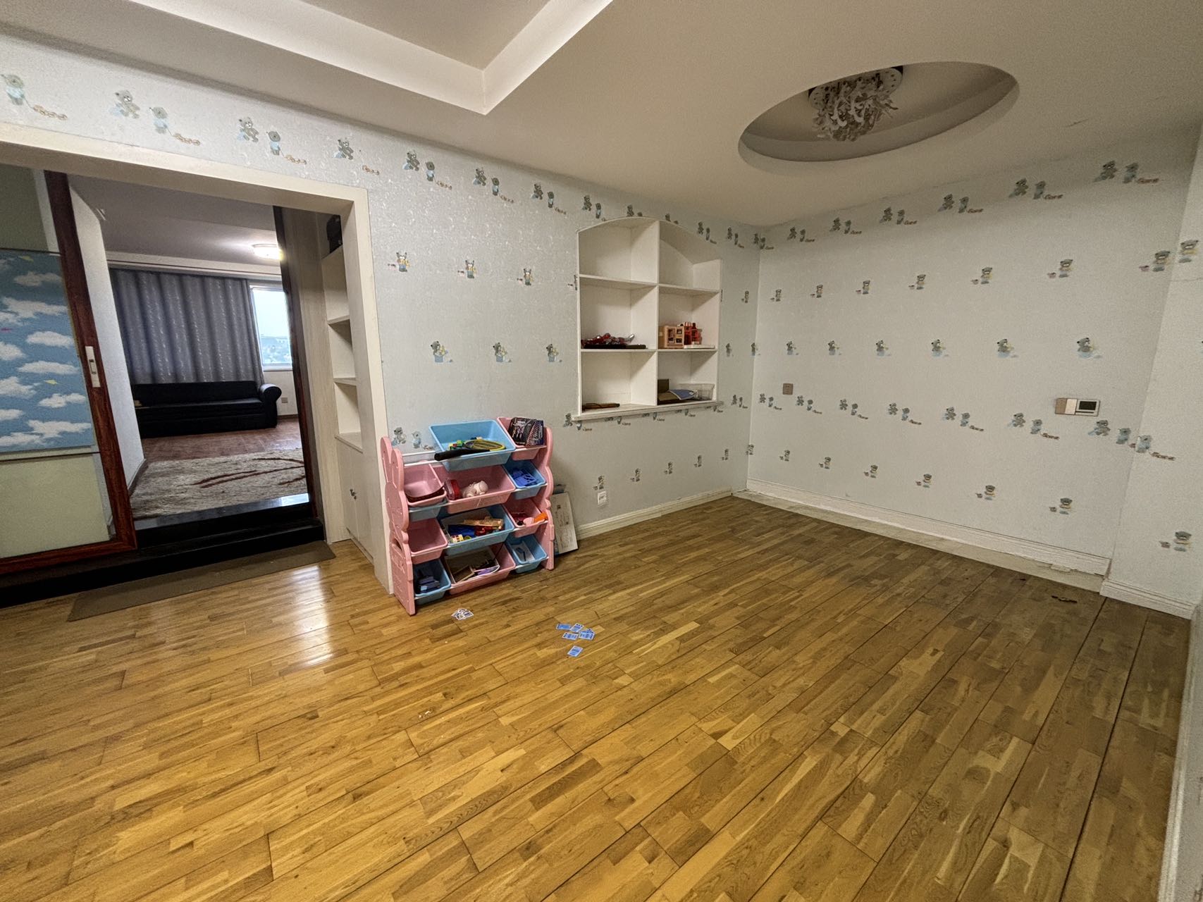 精锐华府别墅区(精锐国际新城)  6室2厅4卫    198.0万 精锐华府别墅区(精锐国际新城)  6室2厅4卫    198.0万室内图