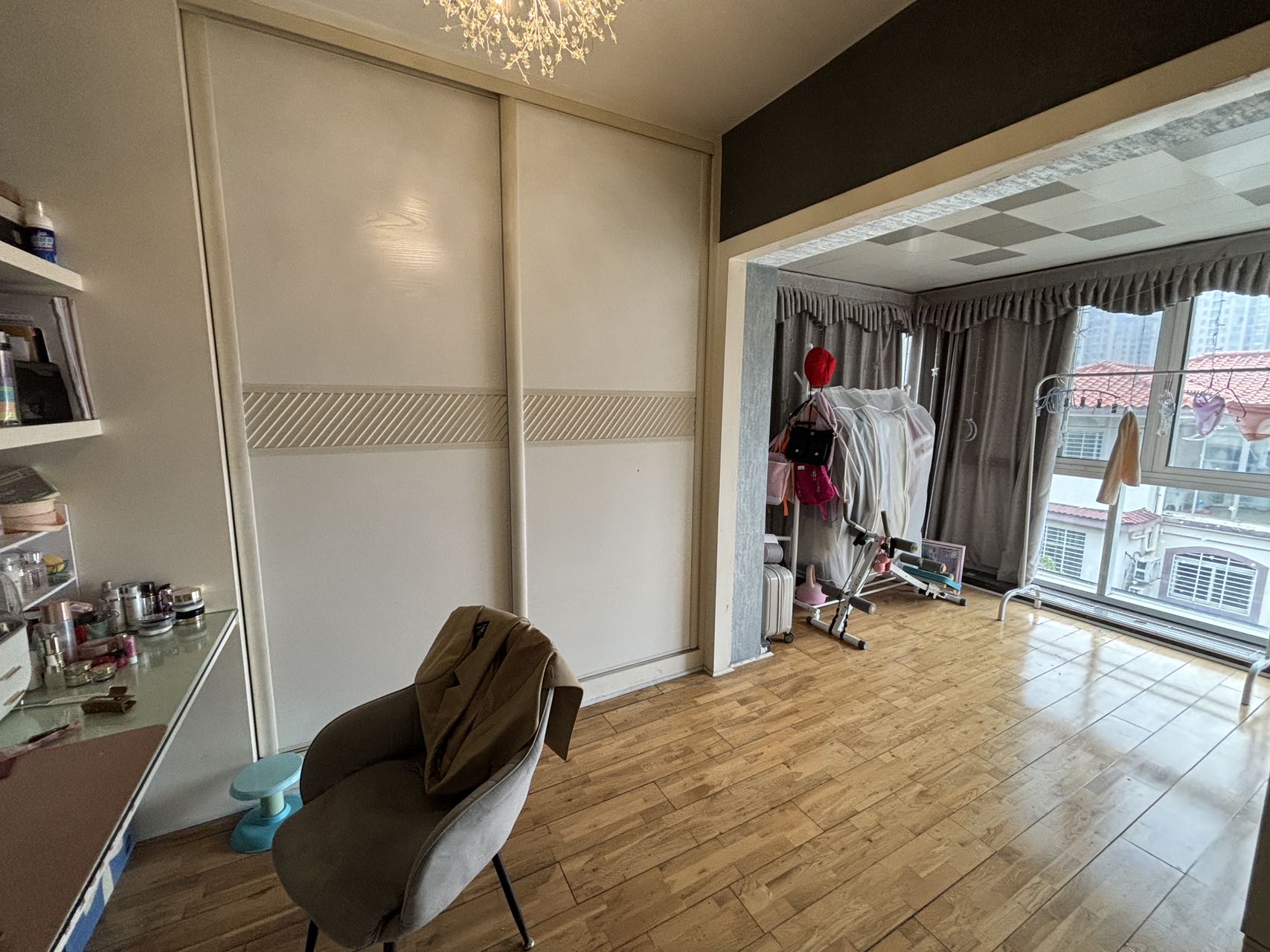 精锐华府别墅区(精锐国际新城)  6室2厅4卫    198.0万 精锐华府别墅区(精锐国际新城)  6室2厅4卫    198.0万室内图