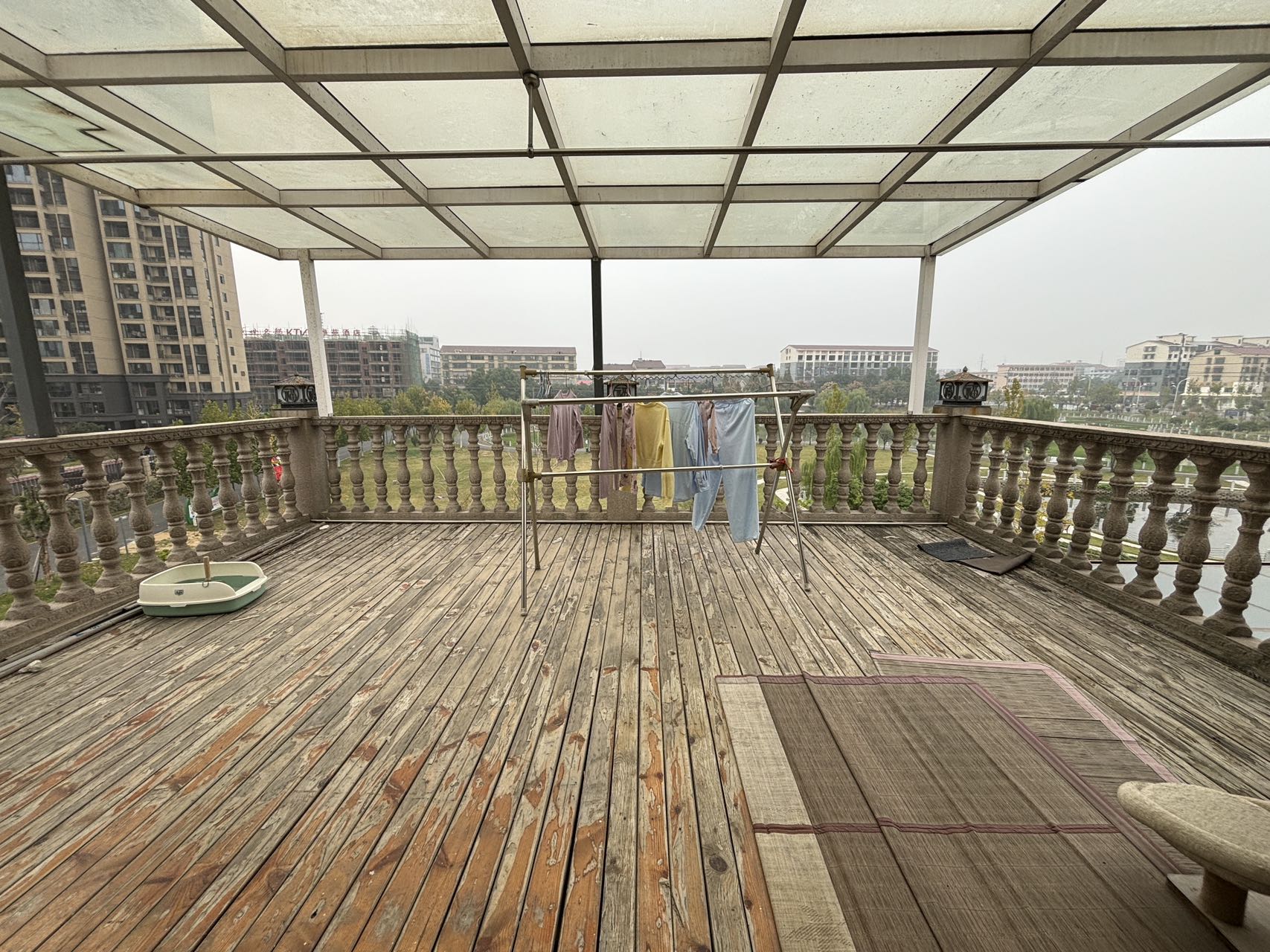 精锐华府别墅区(精锐国际新城)  6室2厅4卫    198.0万 精锐华府别墅区(精锐国际新城)  6室2厅4卫    198.0万室内图