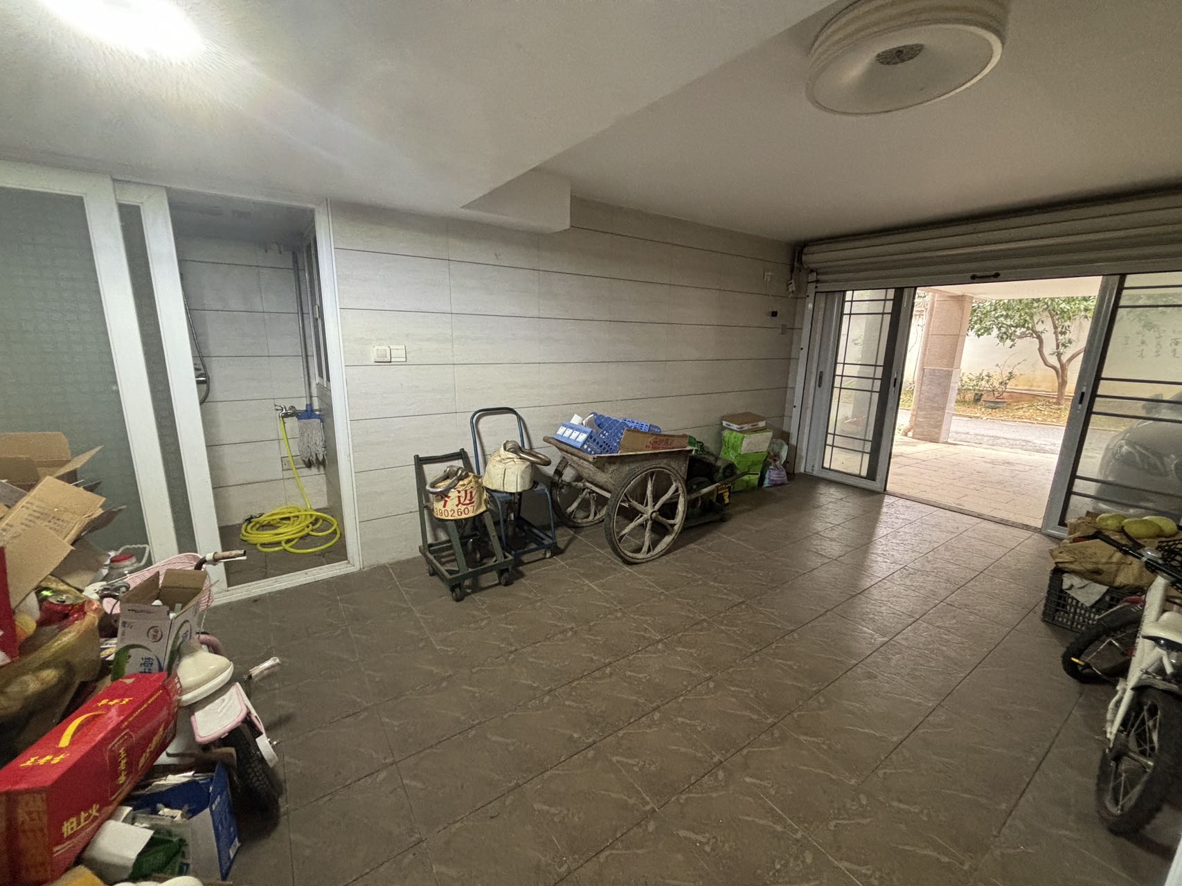 精锐华府别墅区(精锐国际新城)  6室2厅4卫    198.0万 精锐华府别墅区(精锐国际新城)  6室2厅4卫    198.0万室内图