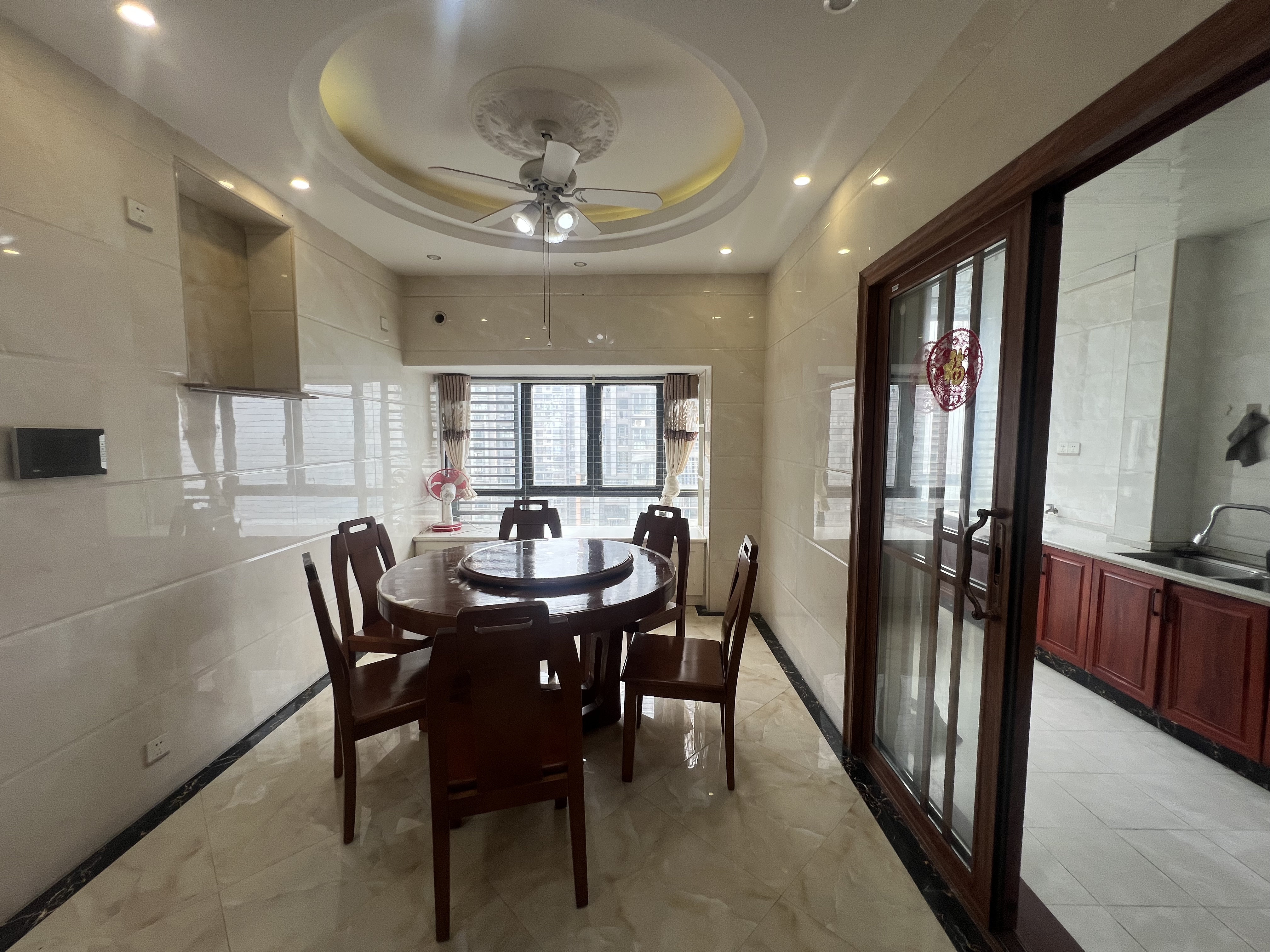 新景未来城 3室2厅2卫 1600.0元/月 新景未来城 3室2厅2卫 1600.0元/月室内图