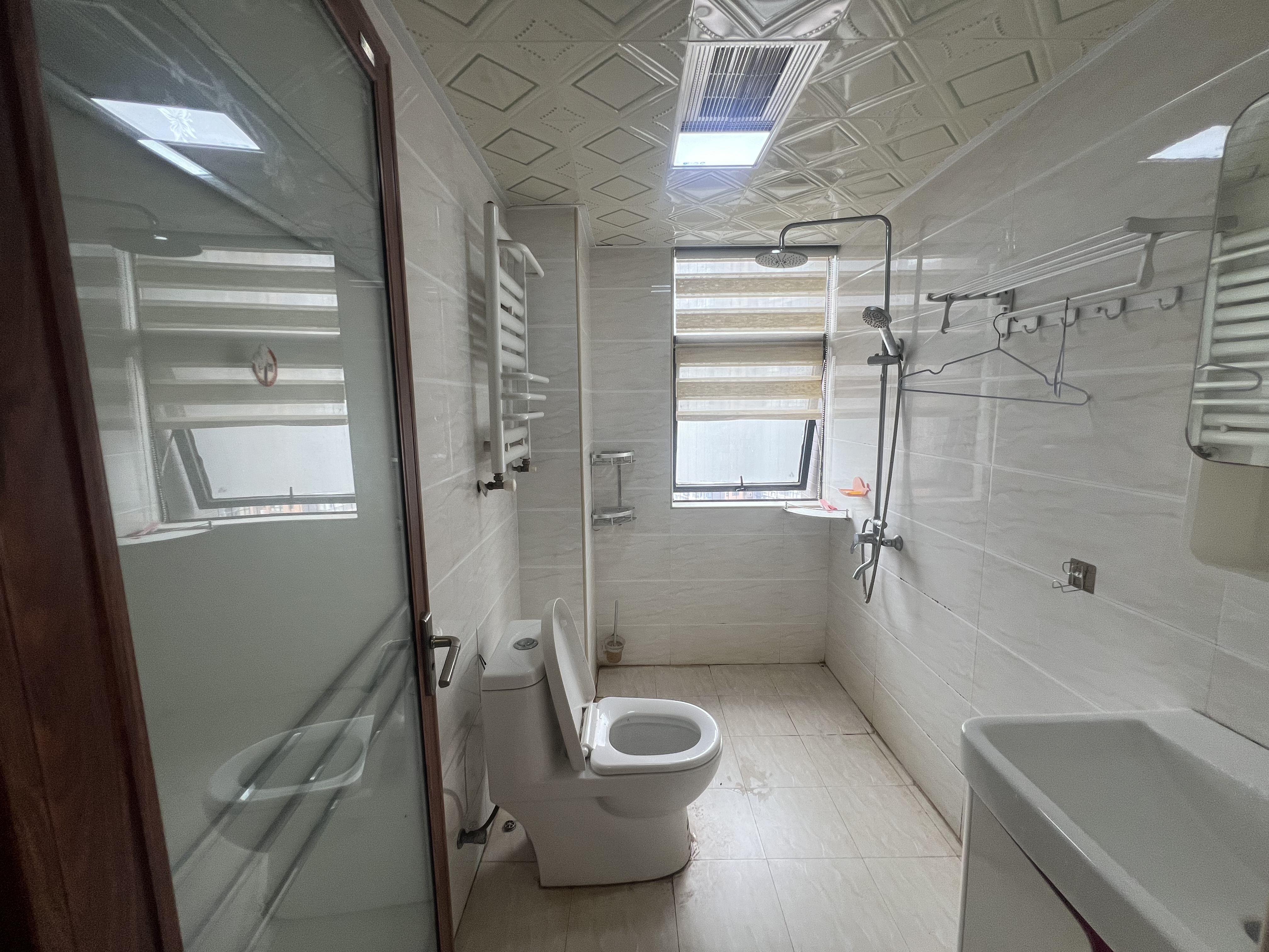 新景未来城 3室2厅2卫 1600.0元/月 新景未来城 3室2厅2卫 1600.0元/月室内图