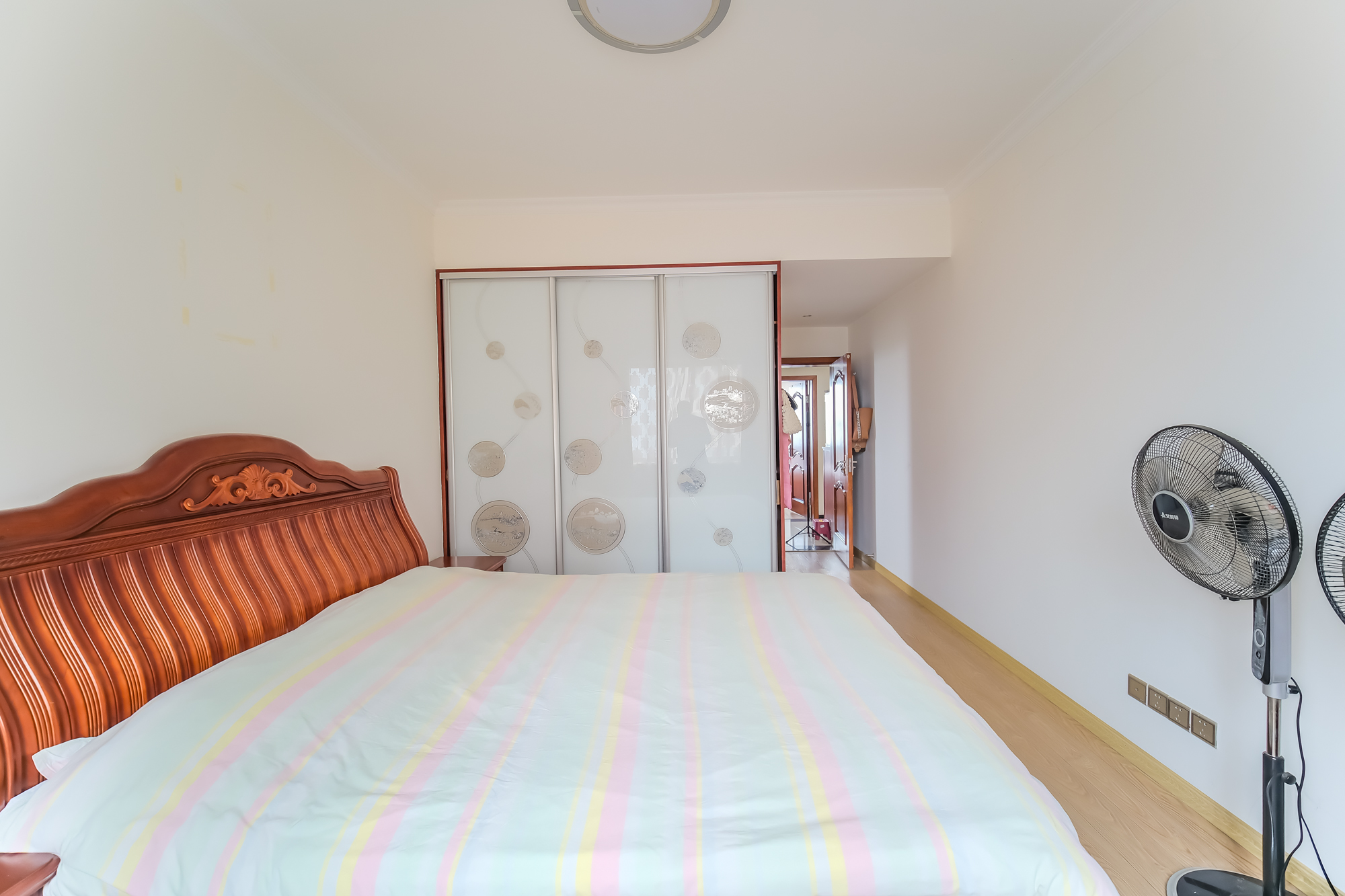 四季星城 3室2厅2卫 71.8万 四季星城 3室2厅2卫 71.8万卧室