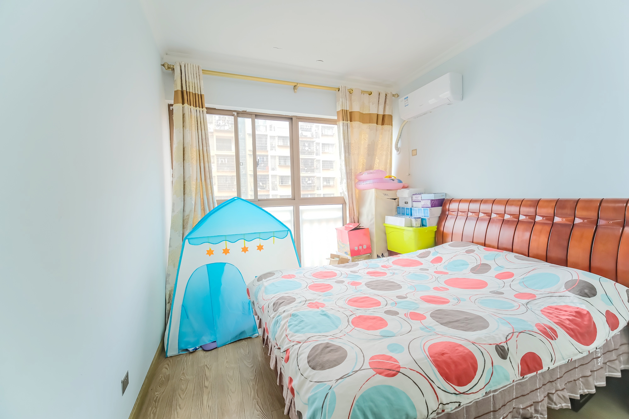 四季星城 3室2厅2卫 71.8万 四季星城 3室2厅2卫 71.8万卧室