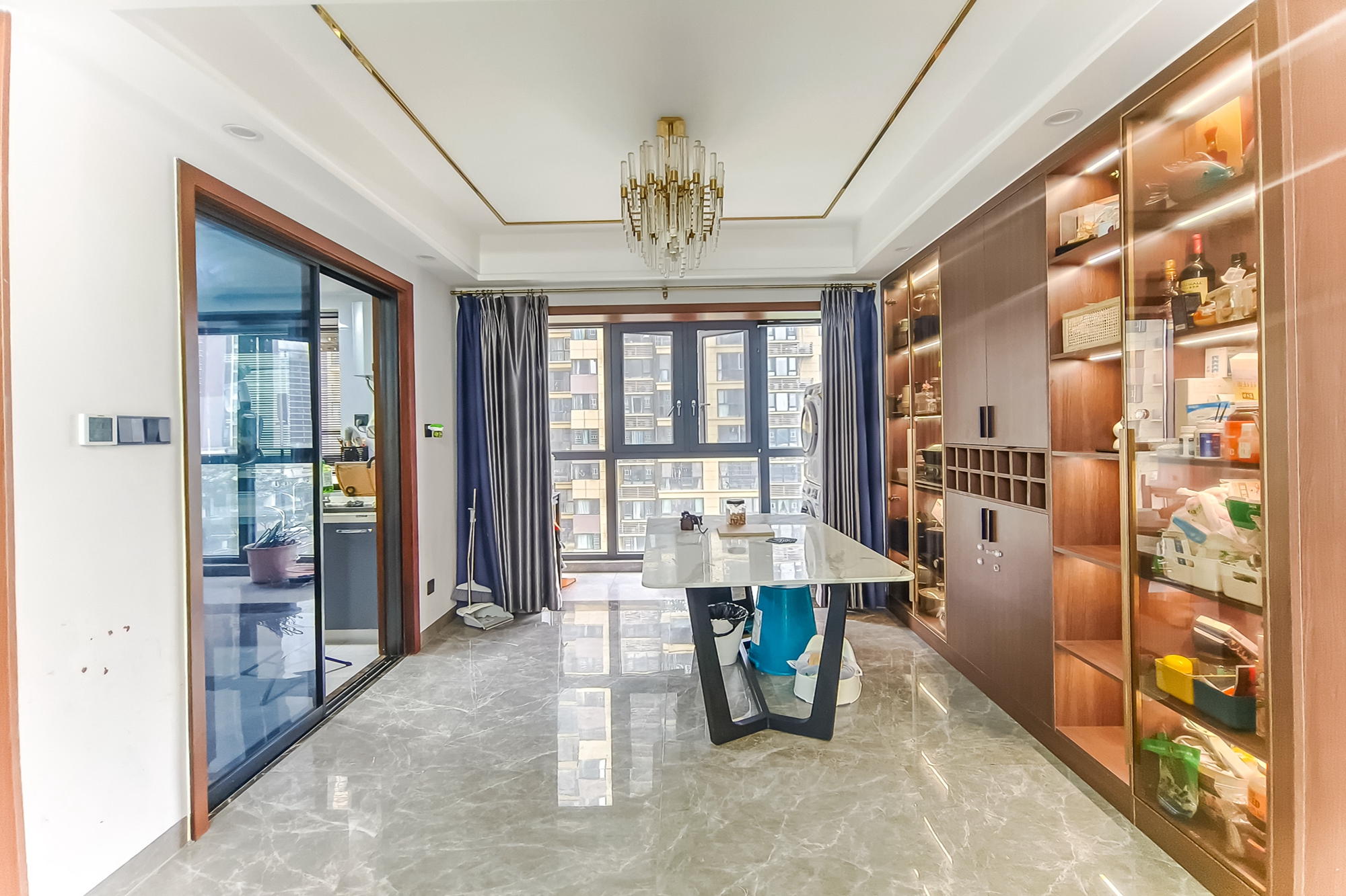 保利香槟国际 4室2厅2卫 115.0万 保利香槟国际 4室2厅2卫 115.0万客厅