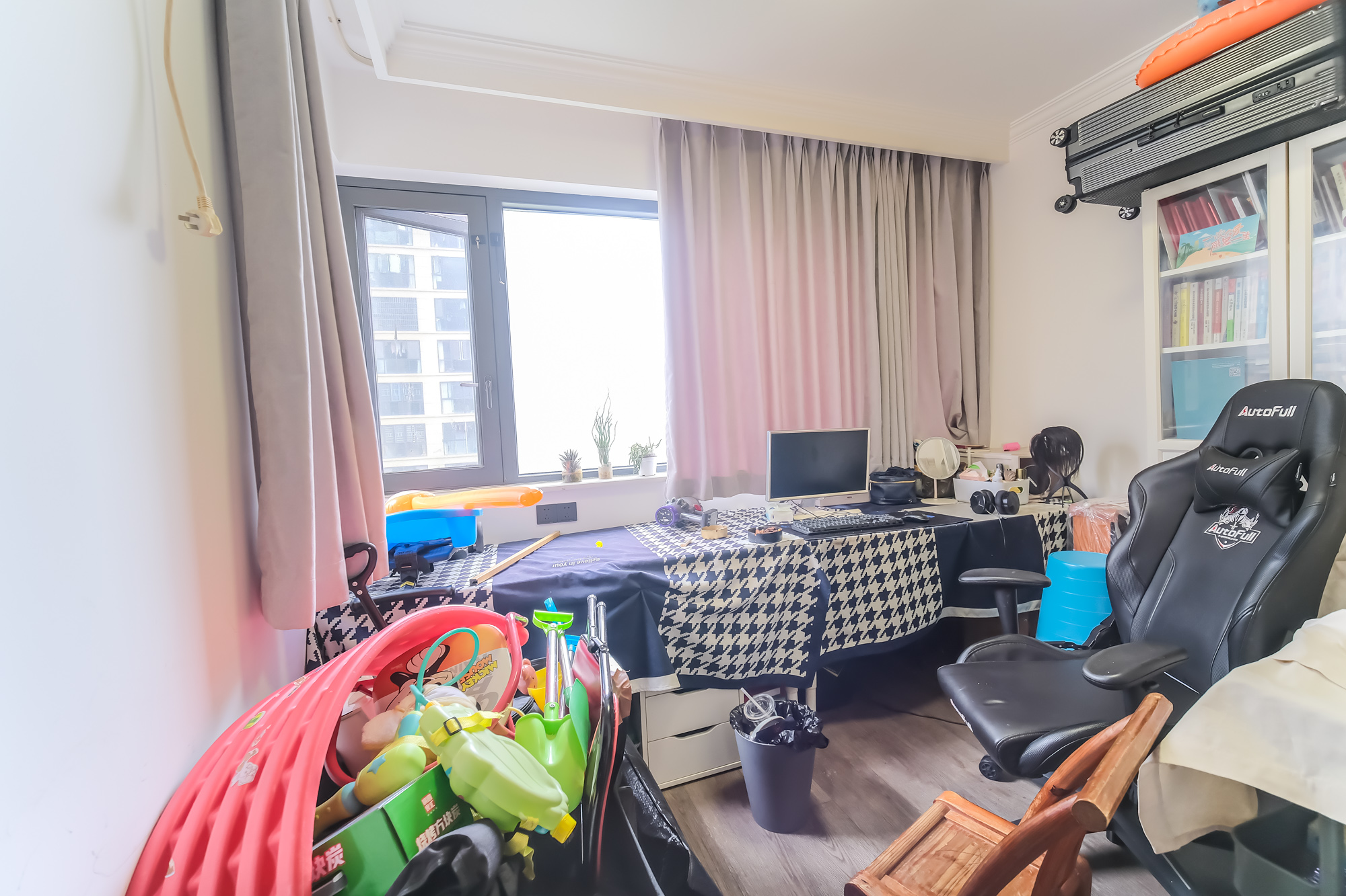 保利香槟国际 4室2厅2卫 115.0万 保利香槟国际 4室2厅2卫 115.0万卧室