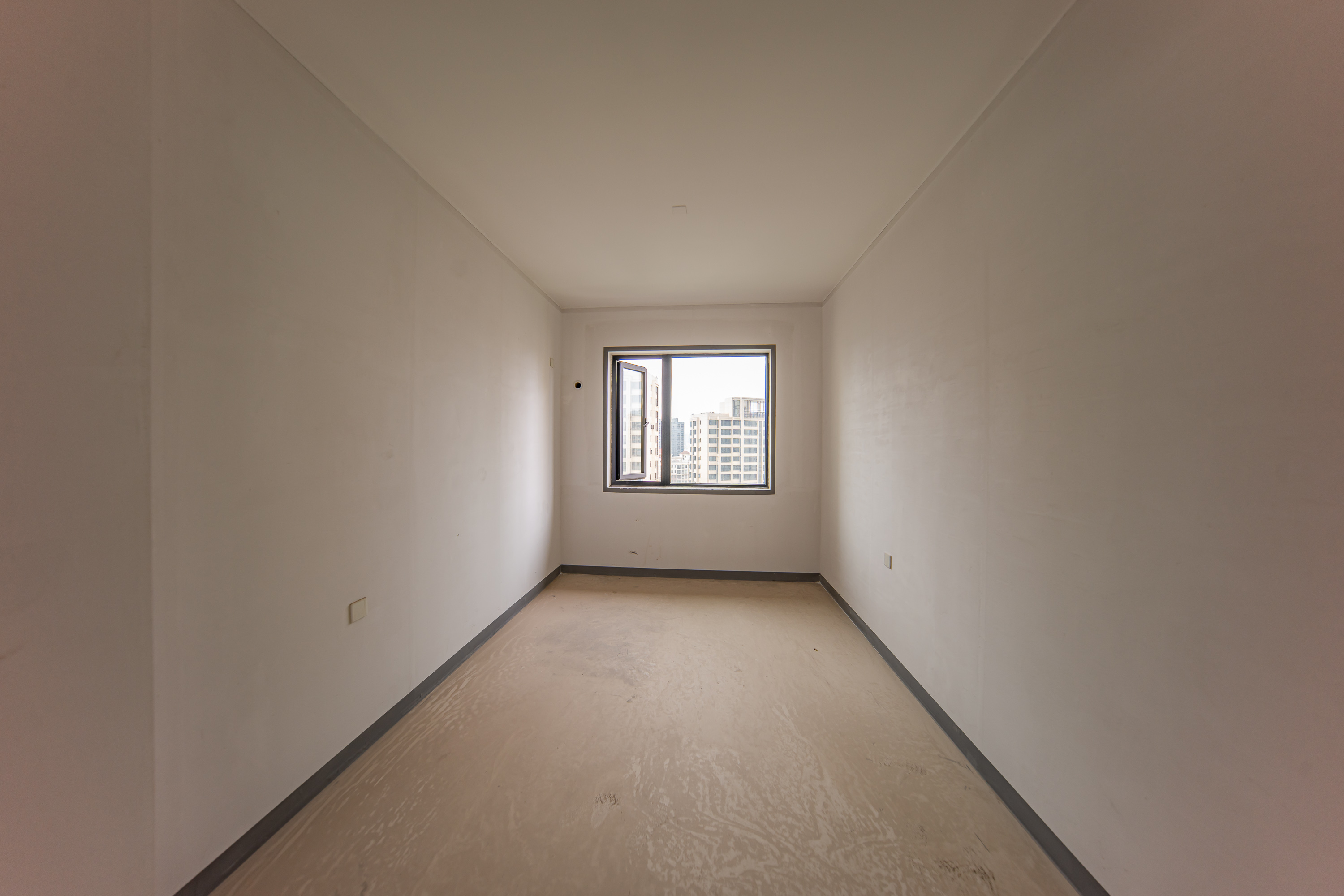 建投象山国际 7室2厅4卫 285.0万 建投象山国际 7室2厅4卫 285.0万卧室